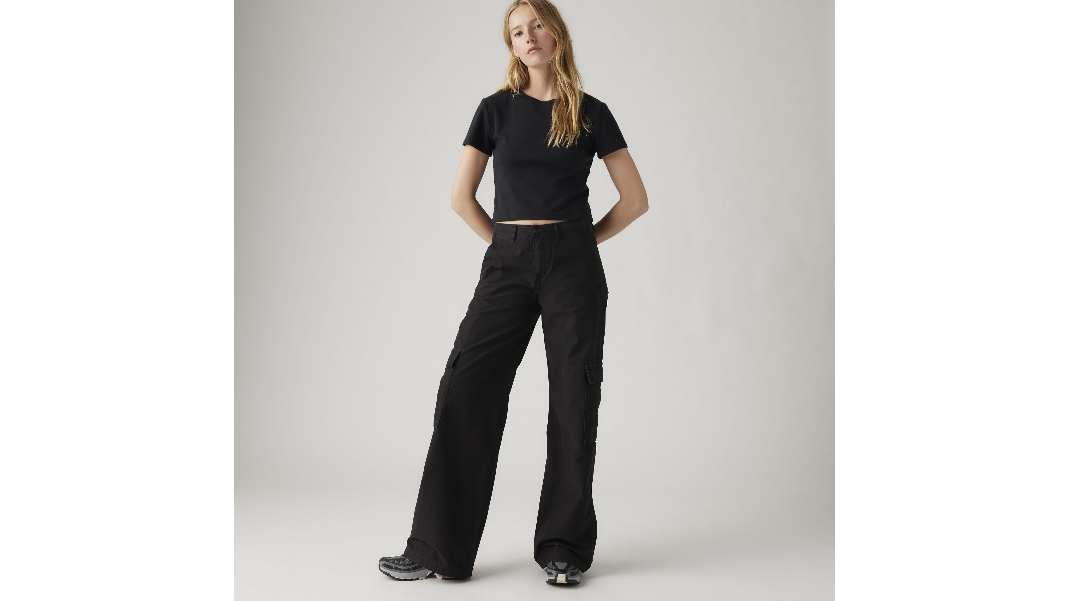 Baggy Cargo Pants 1