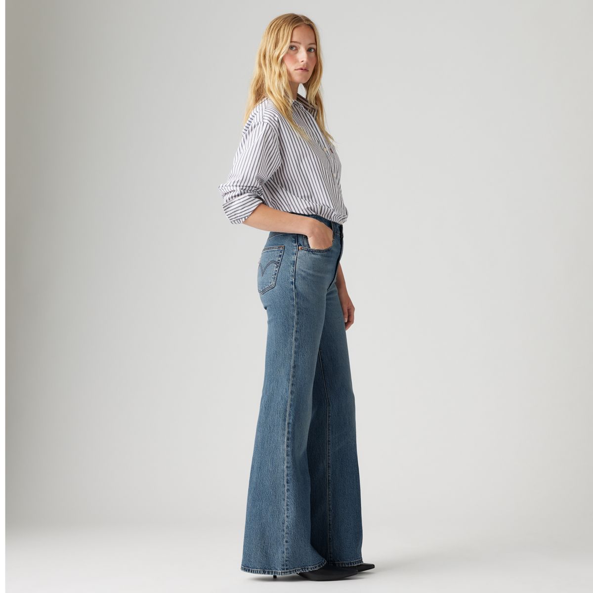 Ribcage Bell Women's Jeans — Maximum Story - Medium Wash