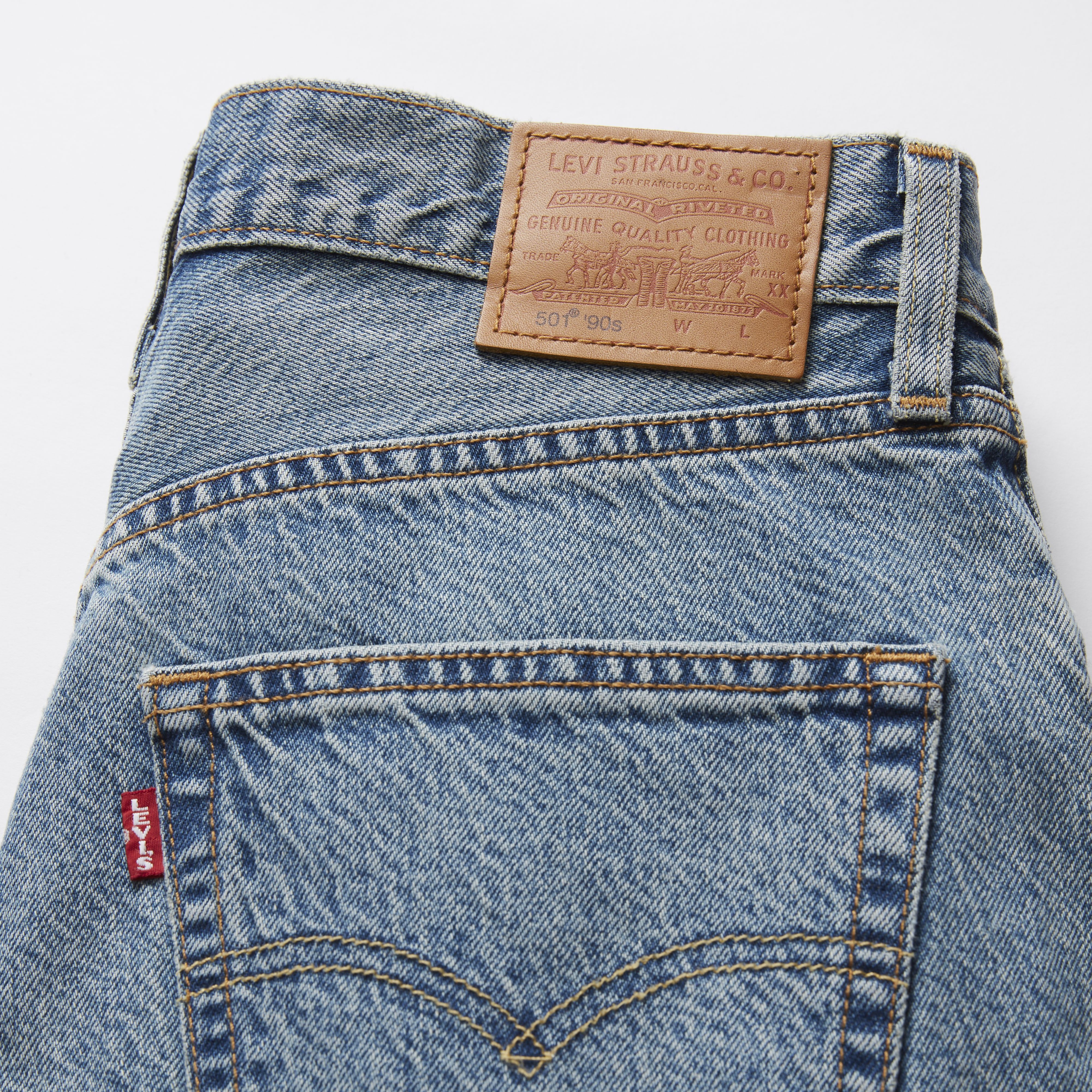 501® '90s Lightweight Women's Shorts - Medium Wash | Levi's® US