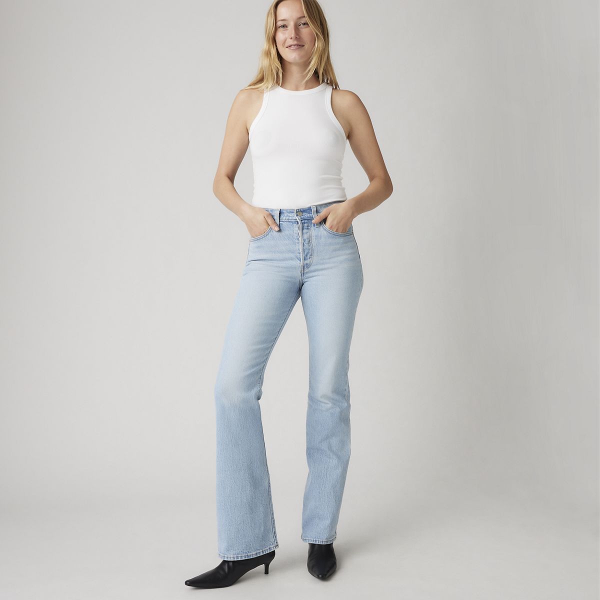 Wedgie Bootcut Women's Jeans — Blasted Stone Clean Psk - Light Wash