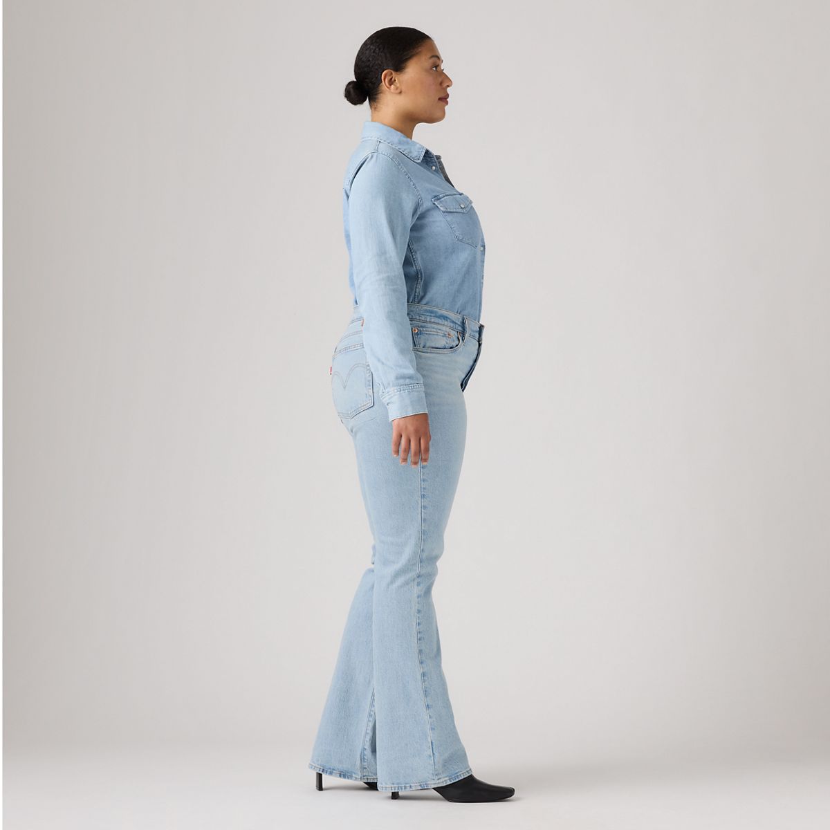 Wedgie Bootcut Women's Jeans — Blasted Stone Clean Psk - Light Wash