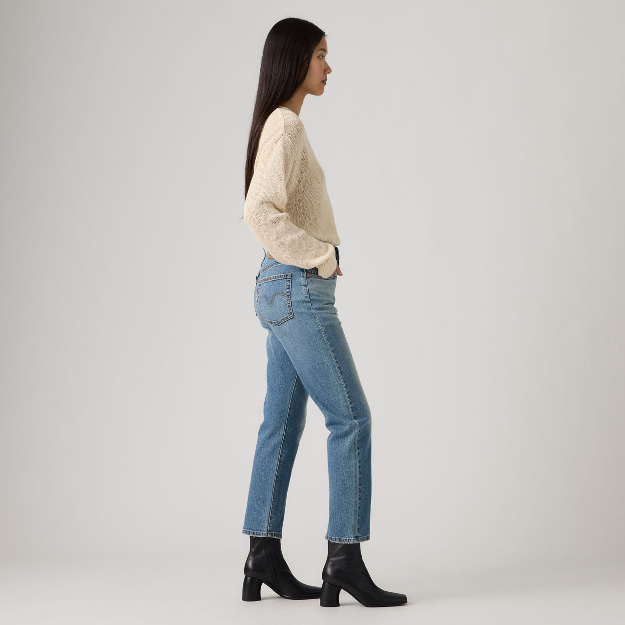 501® Crop Lightweight Jeans 4