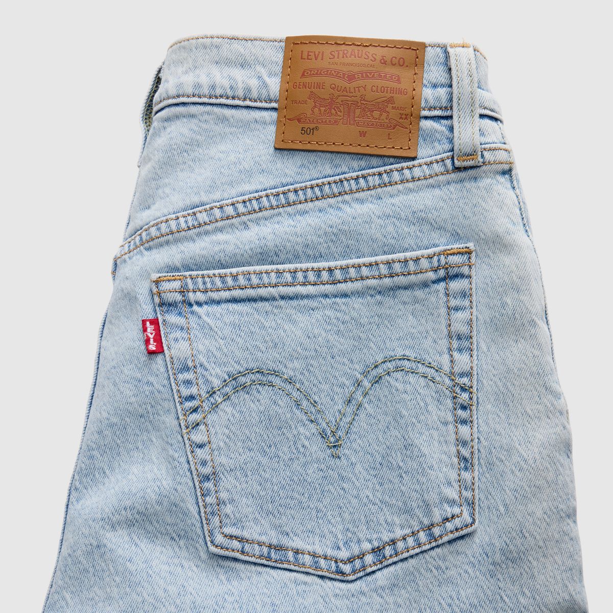 501® Crop Lightweight Jeans — Curious Dawn Lightweight - Light Wash