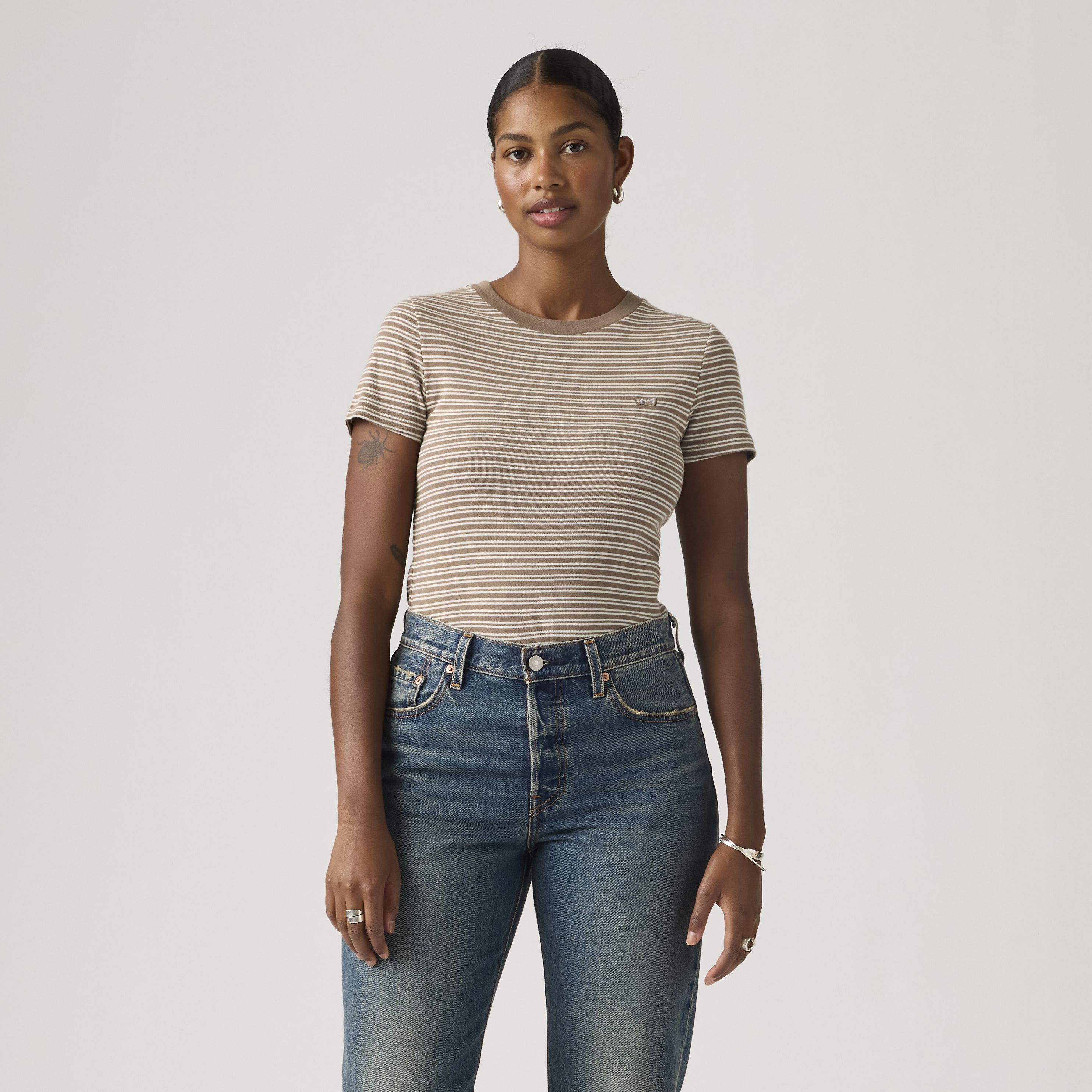 Essential Housemark Tee 6