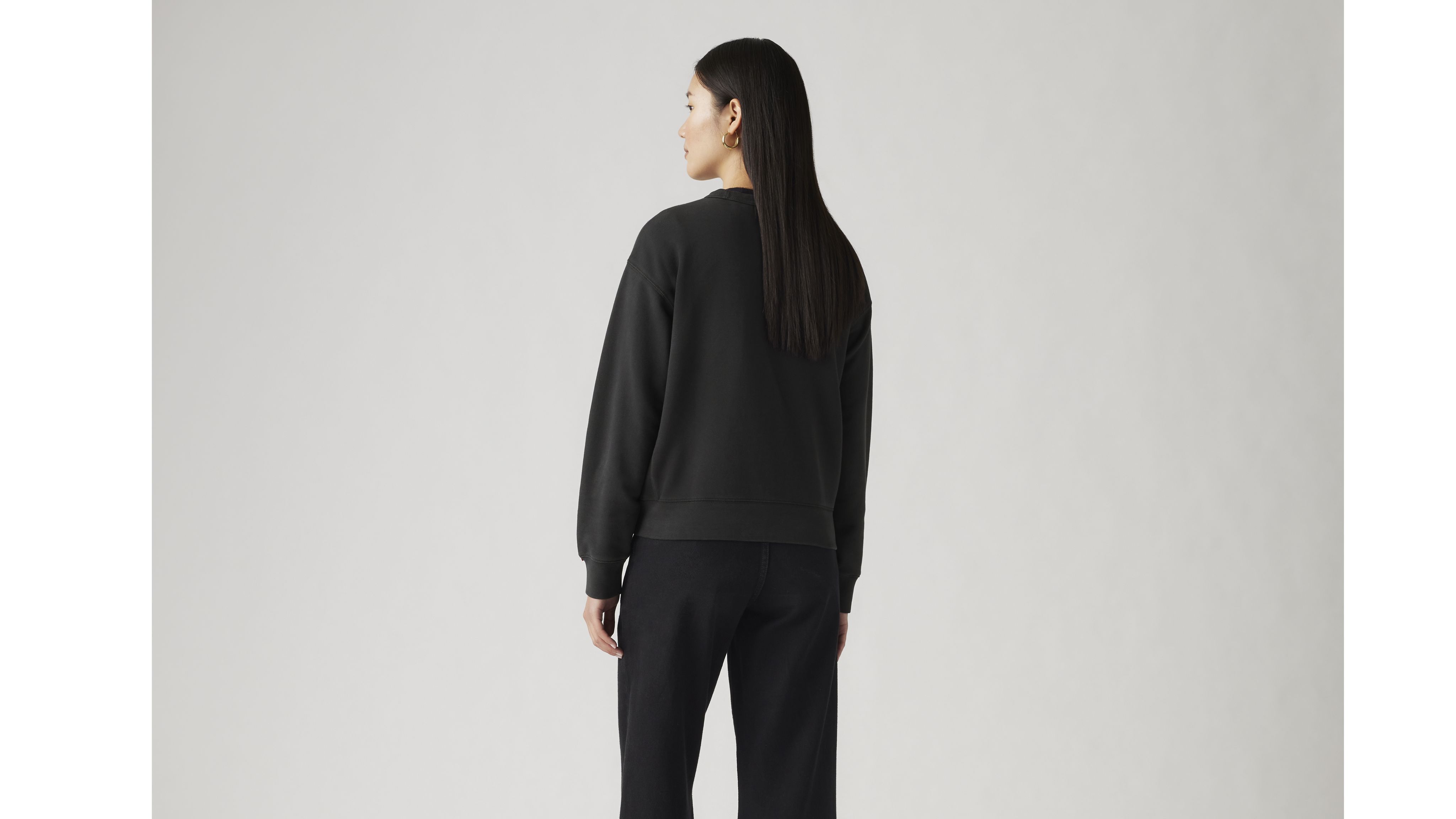 Graphic Iconic Heritage Crewneck Sweatshirt 4