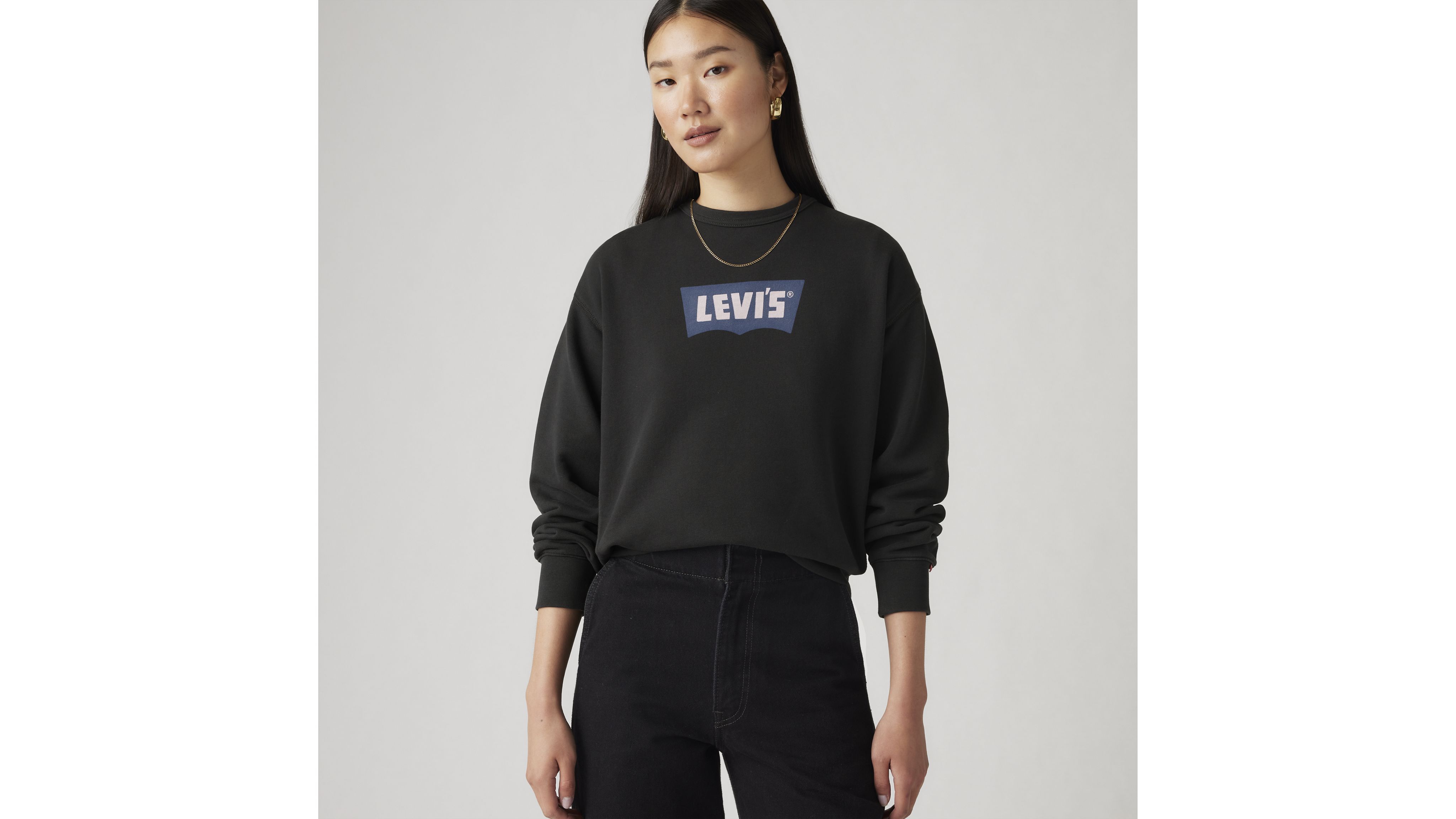 Graphic Iconic Heritage Crewneck Sweatshirt 1