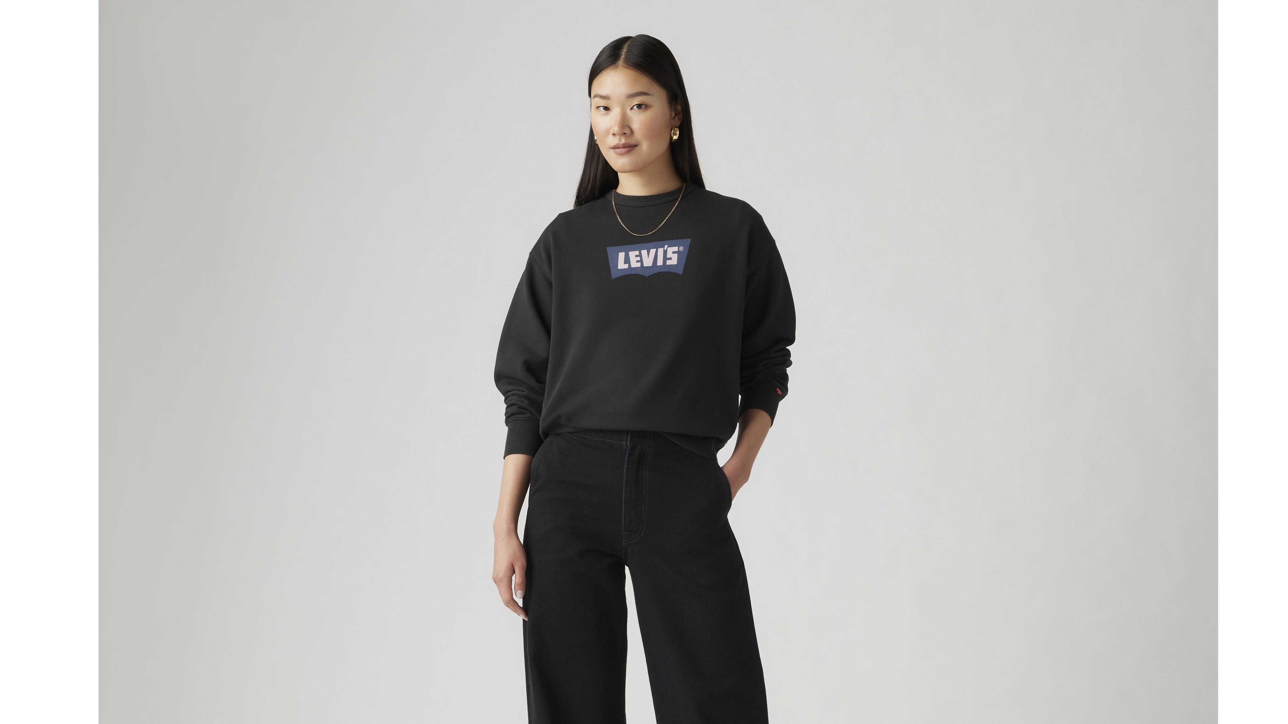 Graphic Iconic Heritage Crewneck Sweatshirt 3