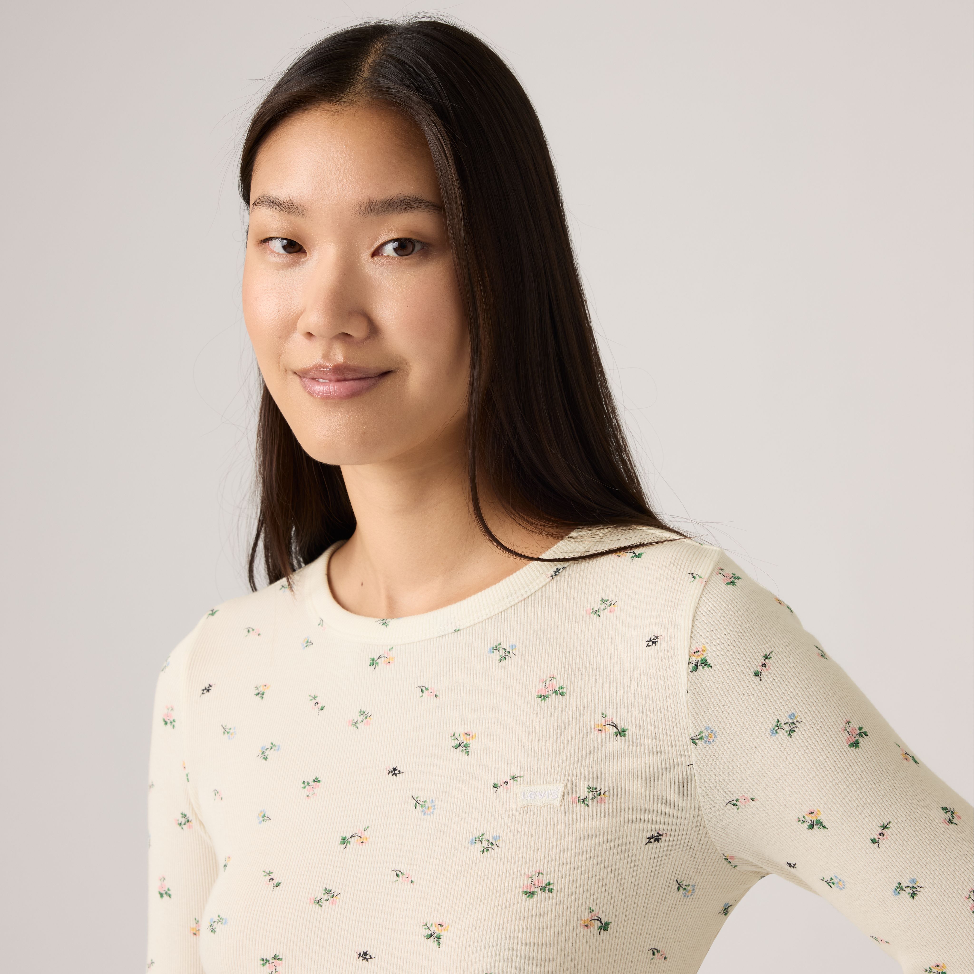 Levi's® Women's Hayes Long-Sleeve Tee 2