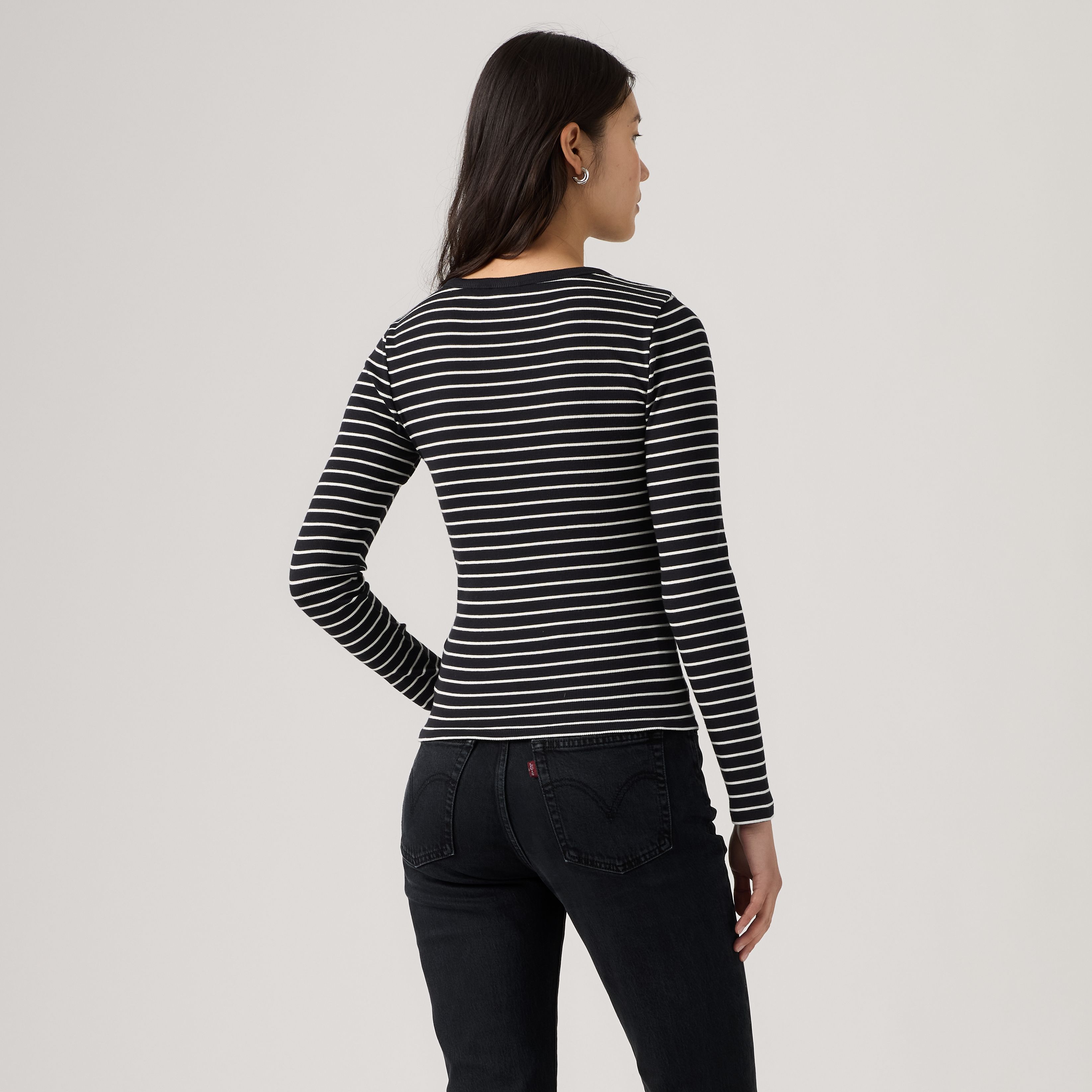 Hayes Long-Sleeve Tee 4