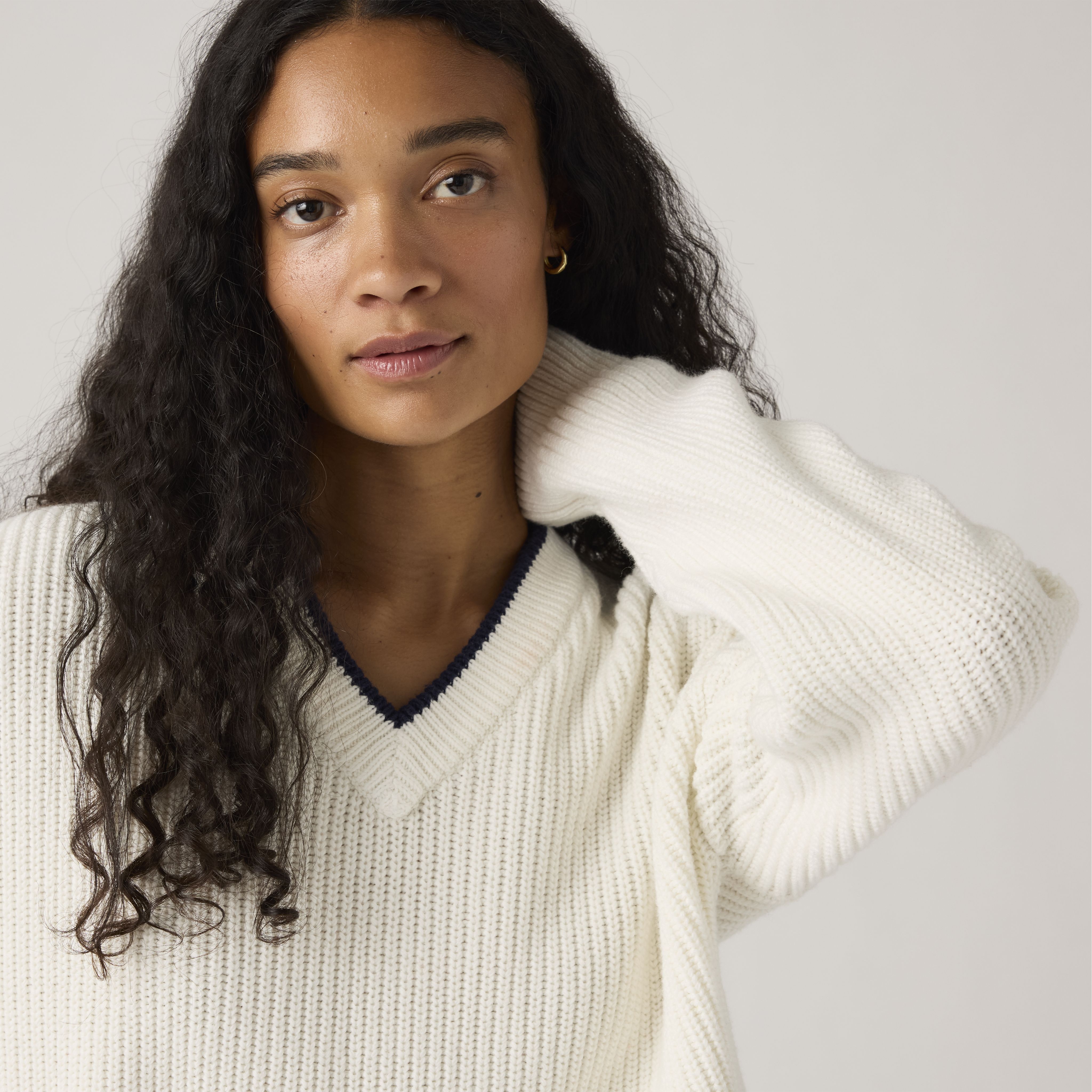 Reese V-Neck Sweater 4