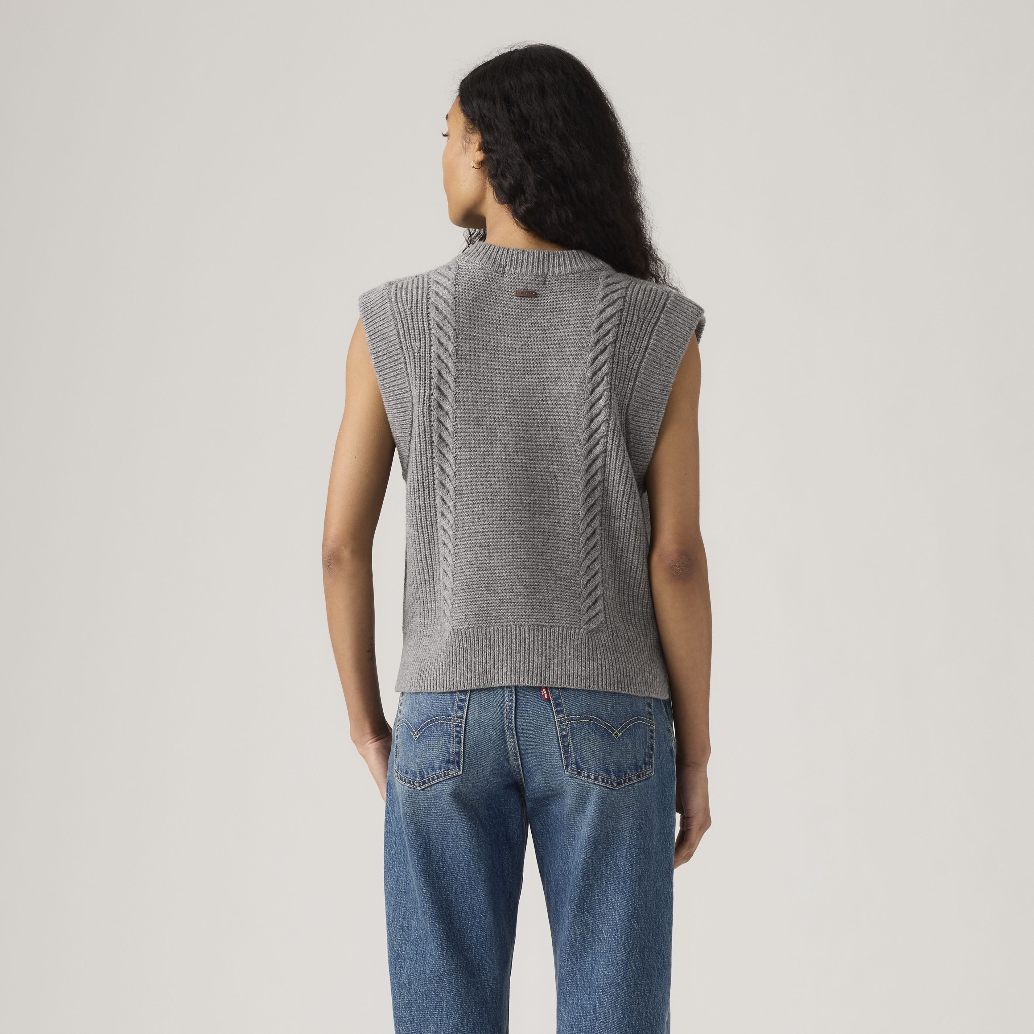 Ines Cable Sweater Vest 3