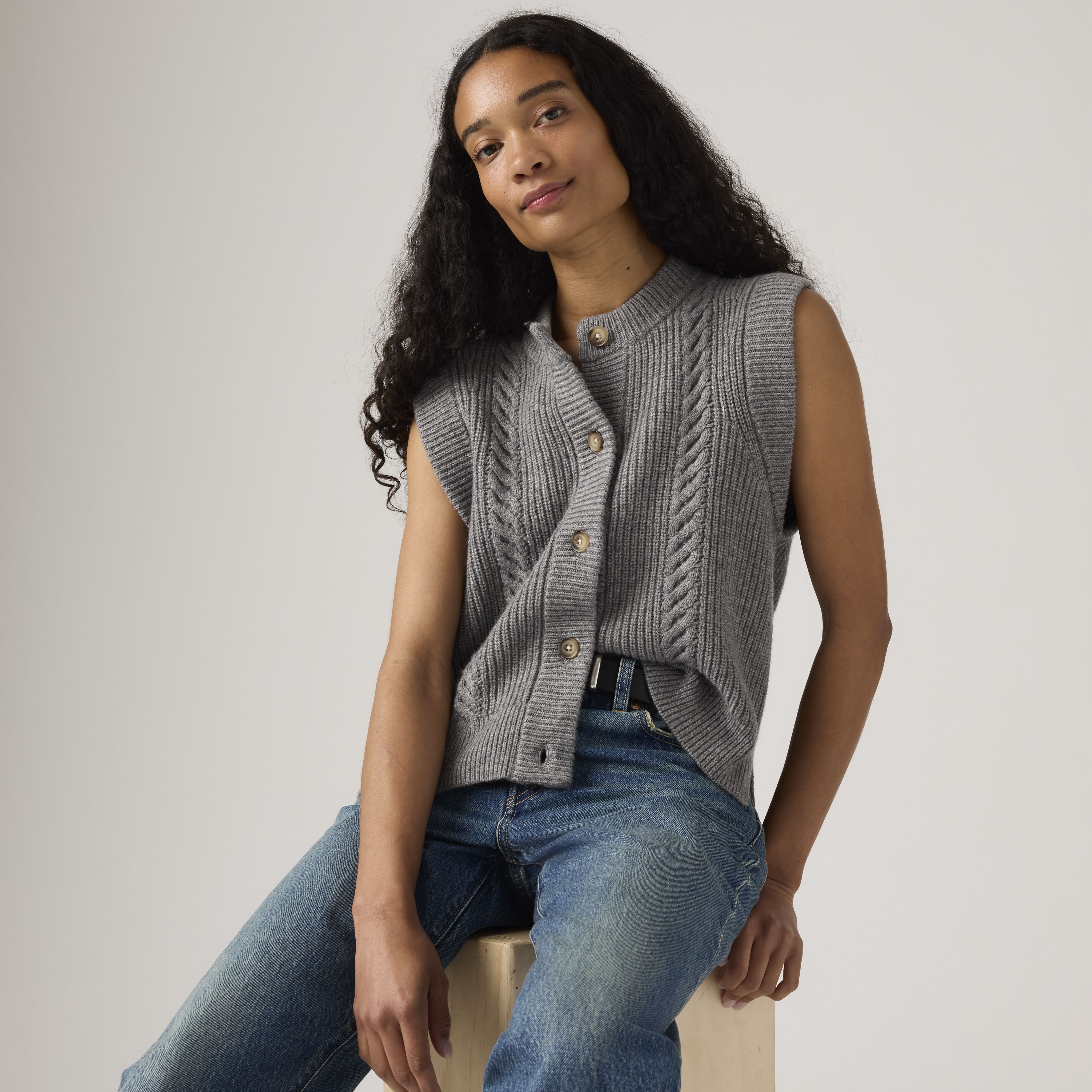 Ines Cable Sweater Vest 1