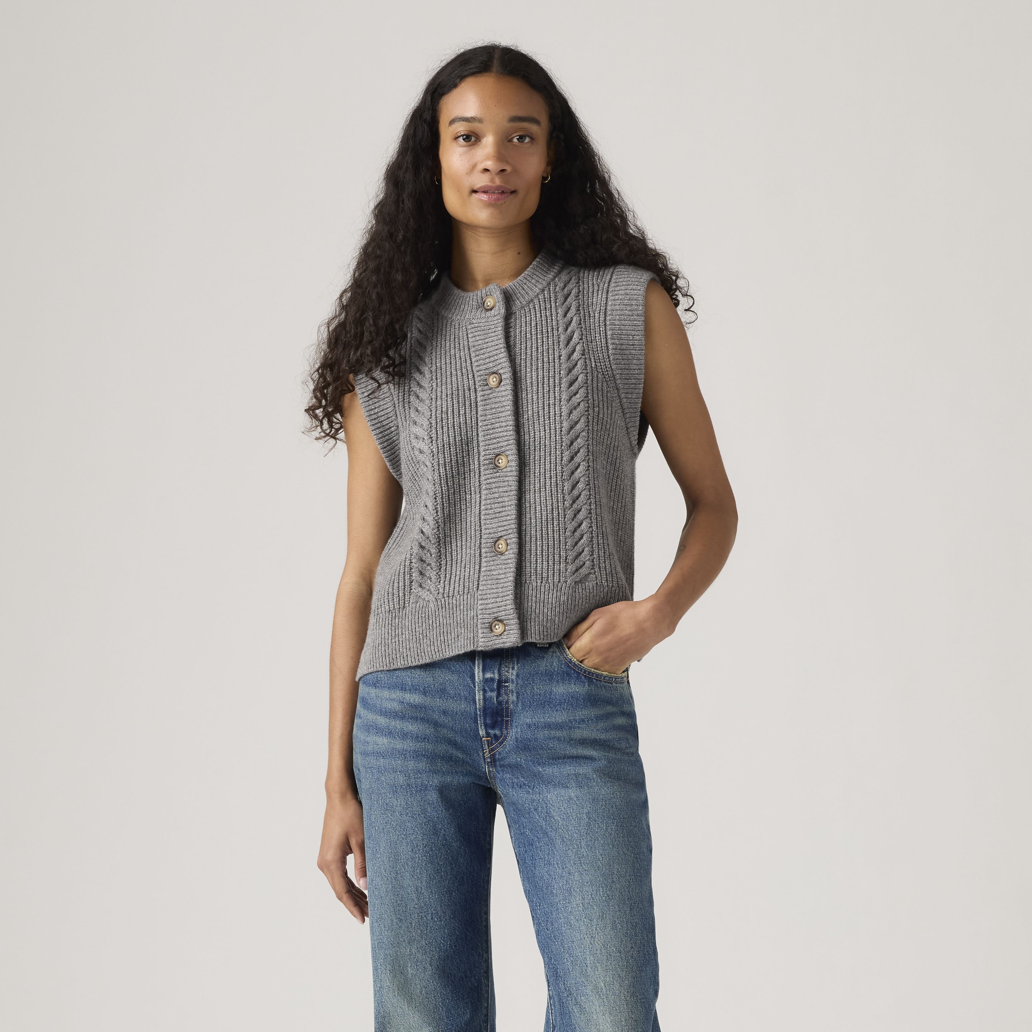 Ines Cable Sweater Vest 2