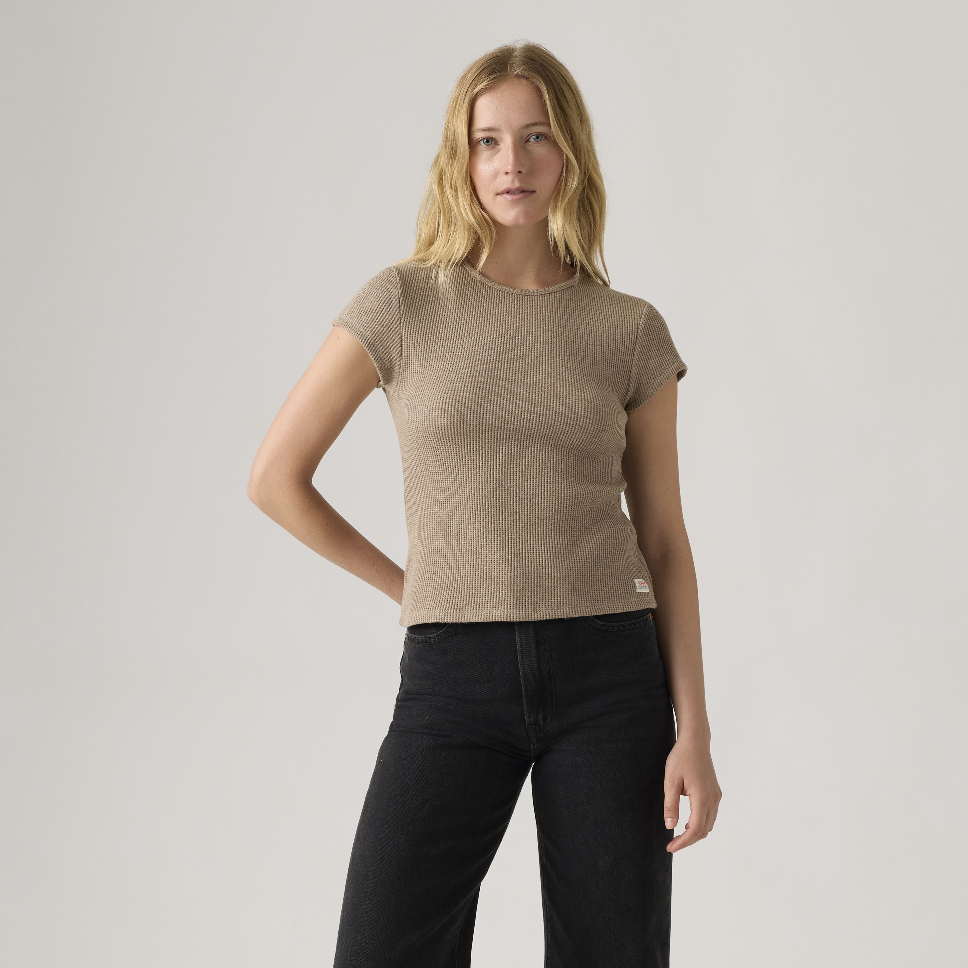 T-shirt in tessuto waffle Dry Goods con maniche ad aletta 5