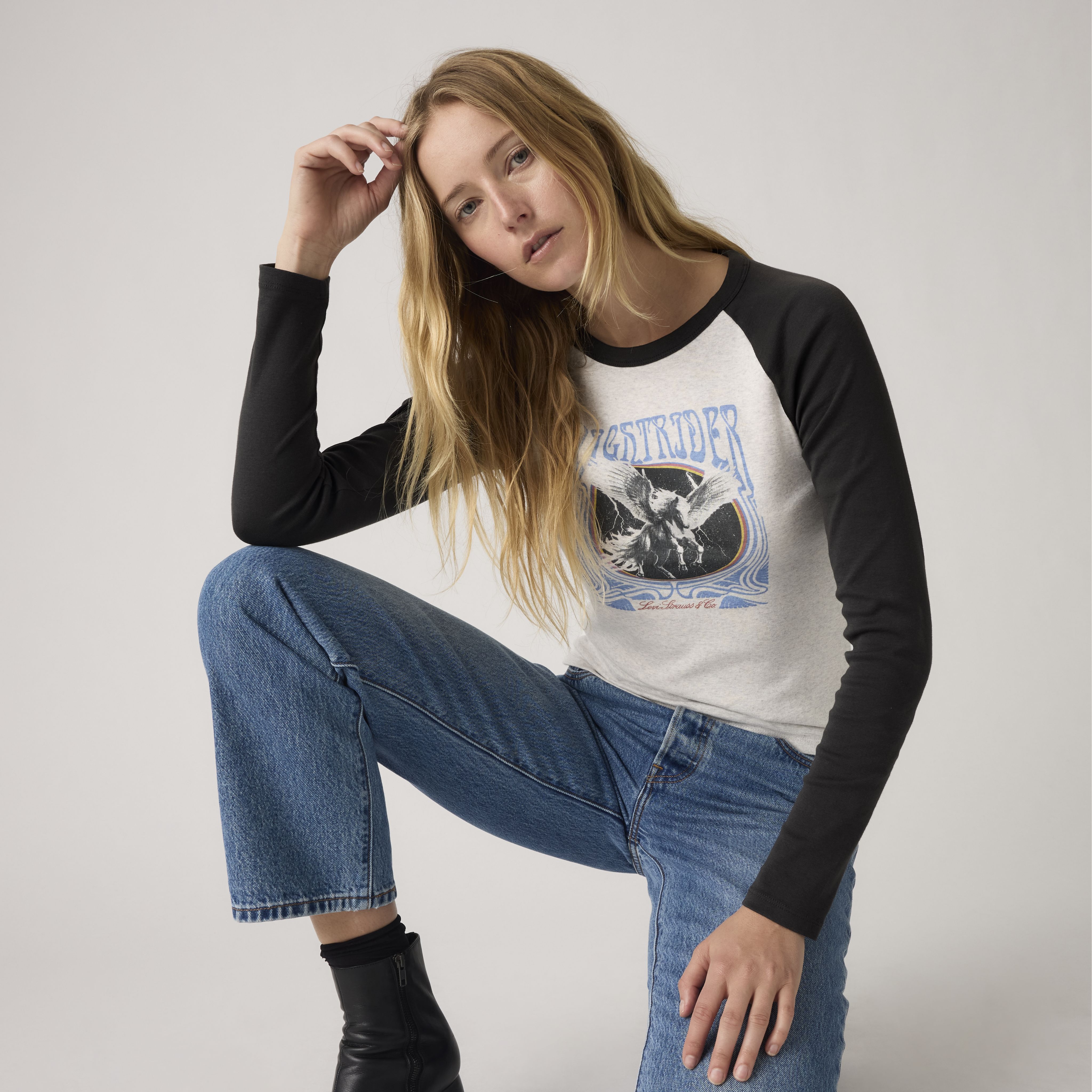 Graphic Logo Essential Raglan Long-Sleeve T-Shirt 1