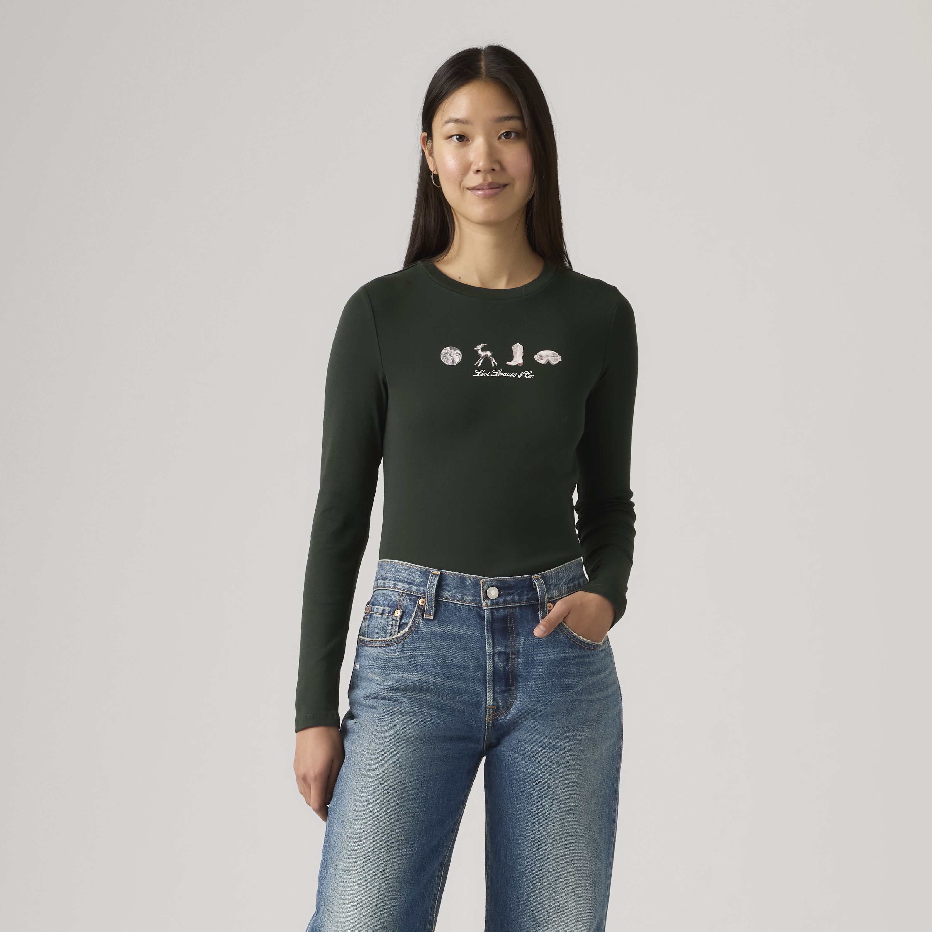 Graphic Essential Long-Sleeve Tee 15