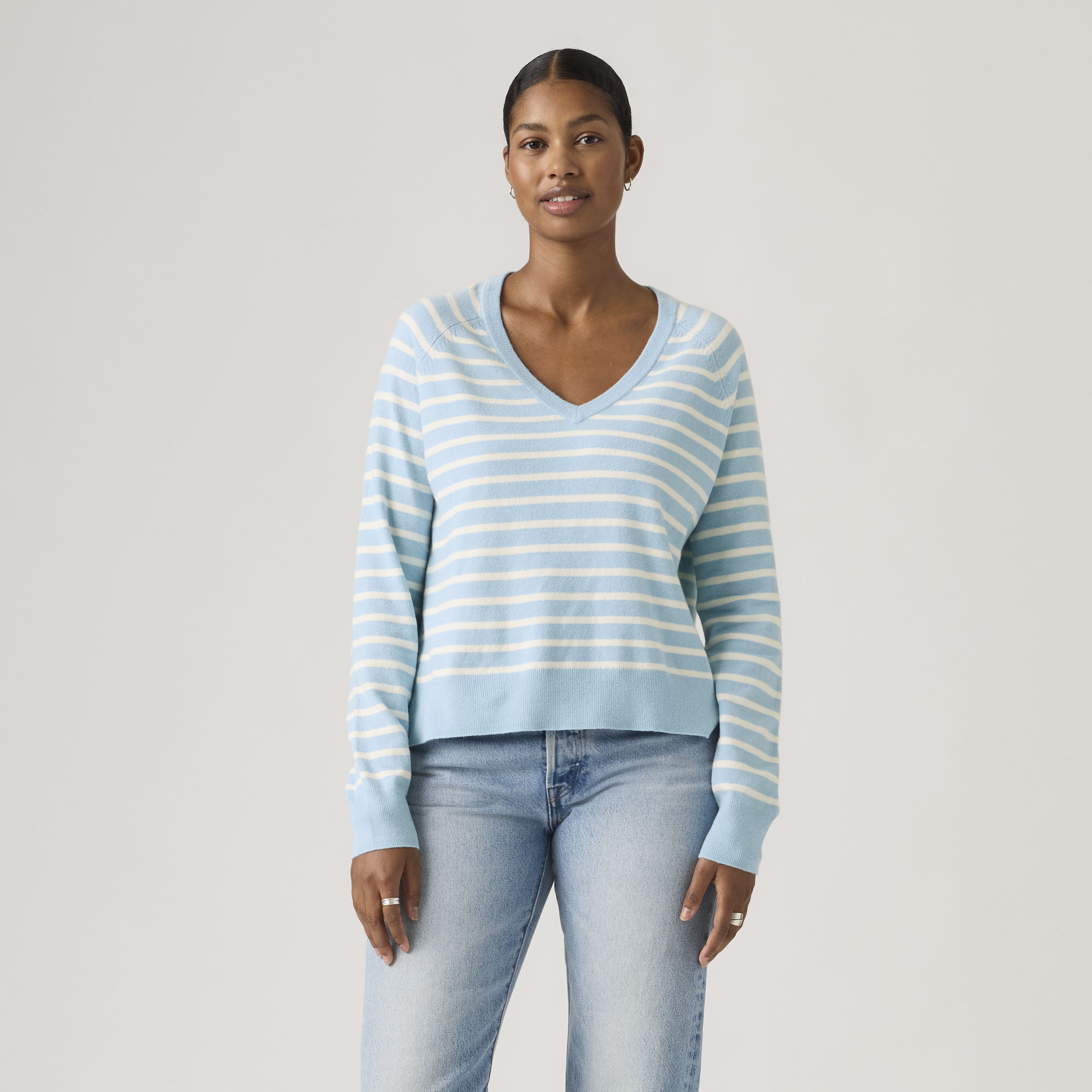Supersoft V-Neck Pullover Sweater 3