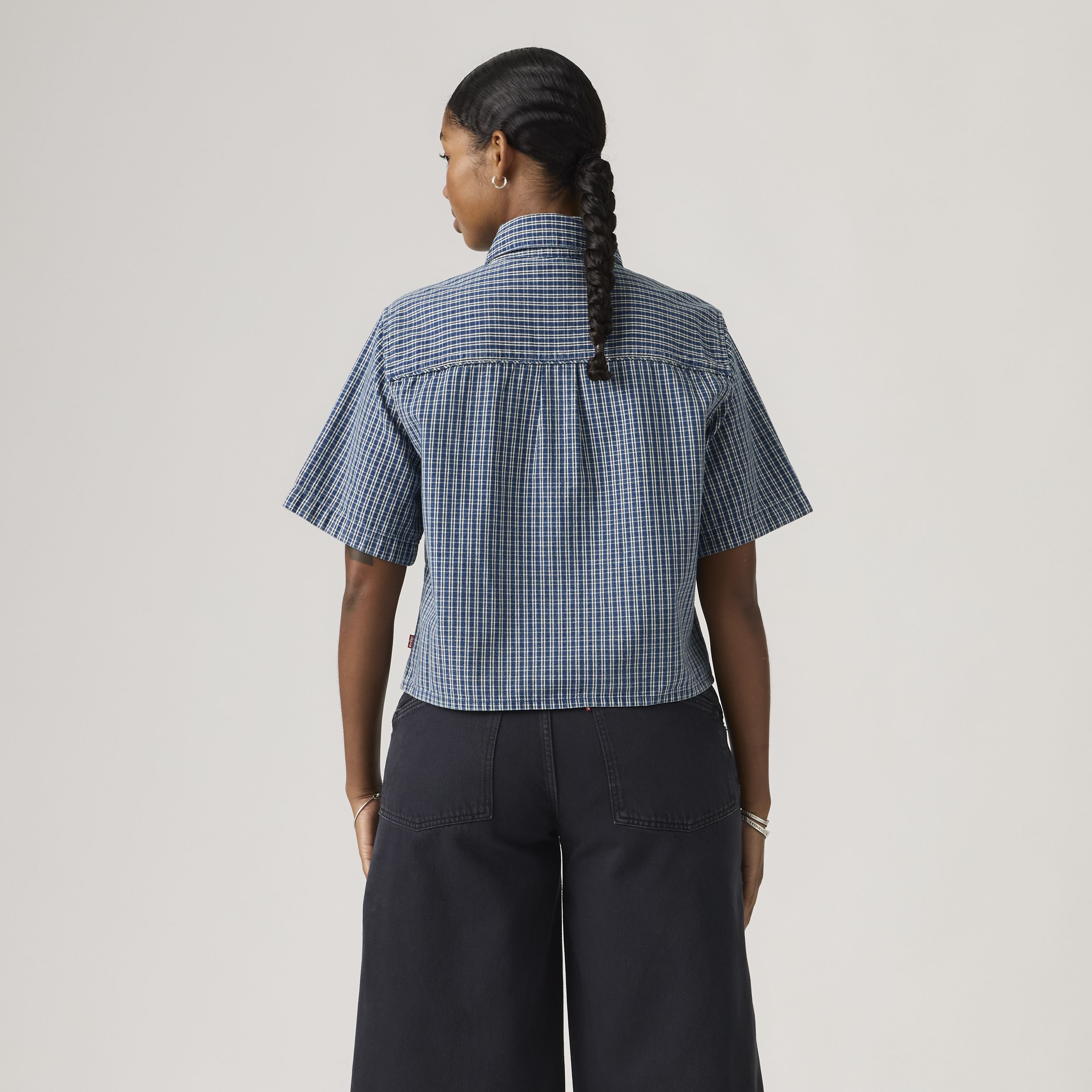 Logan Short-Sleeve Denim Shirt 4