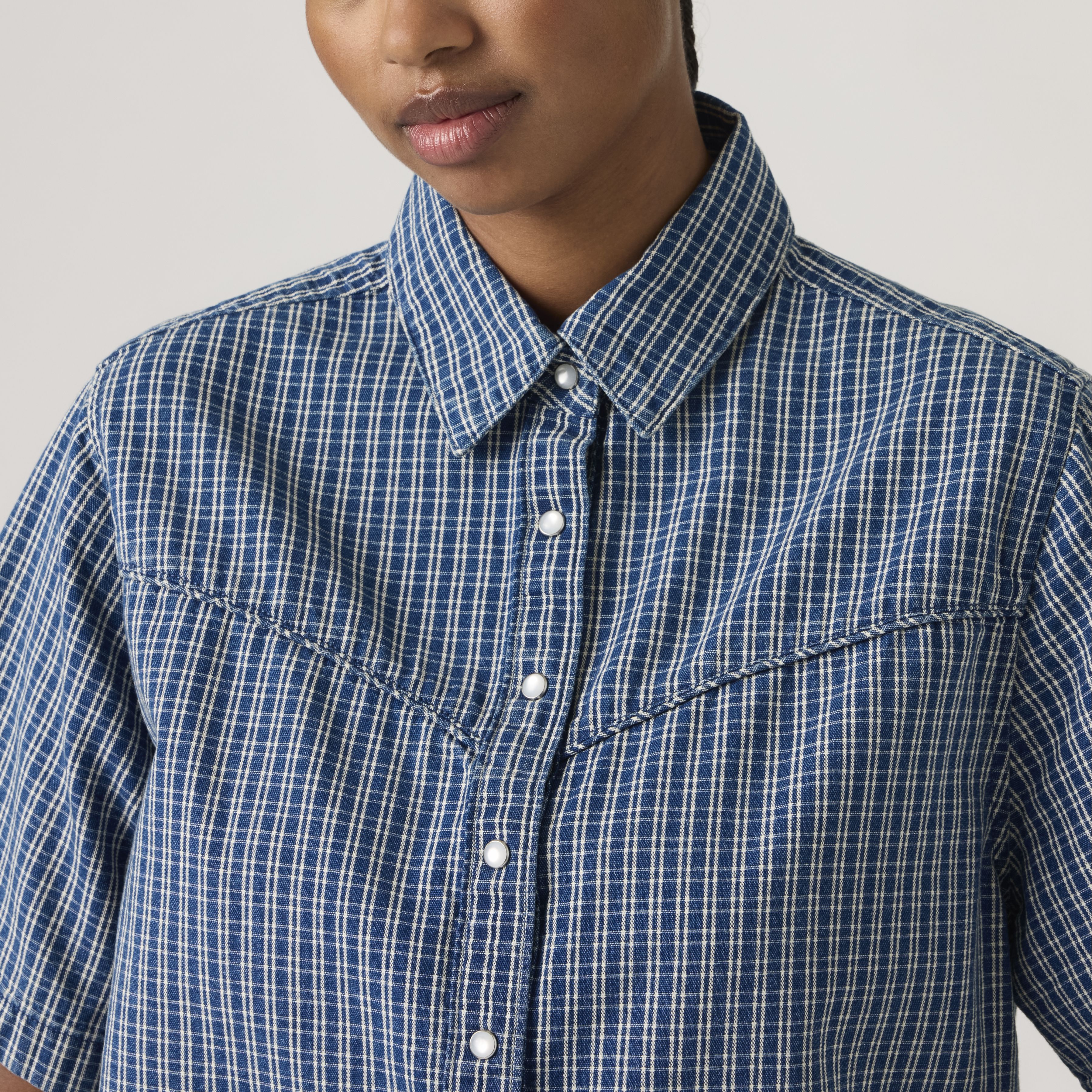 Logan Short-Sleeve Denim Shirt 2