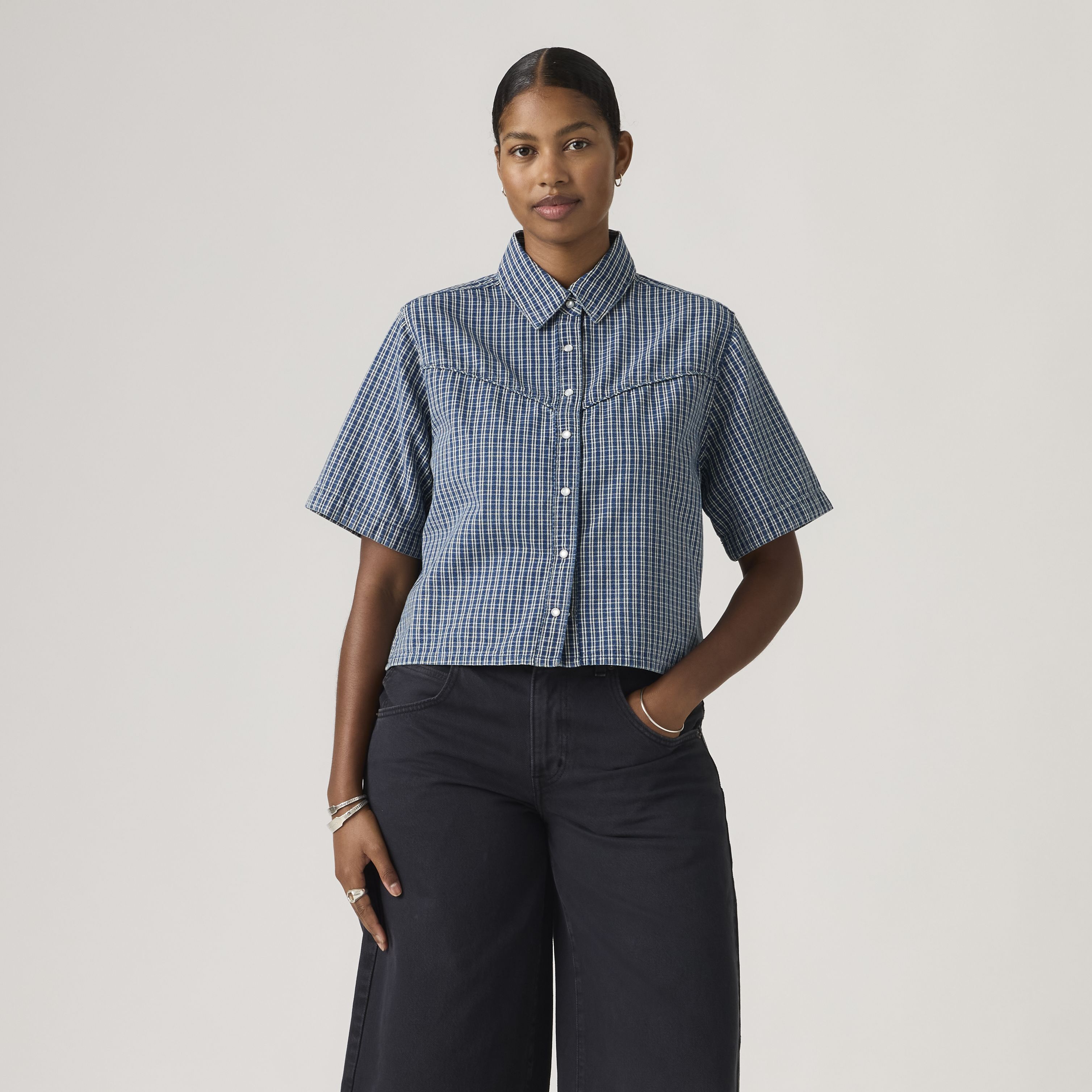 Logan Short-Sleeve Denim Shirt 3