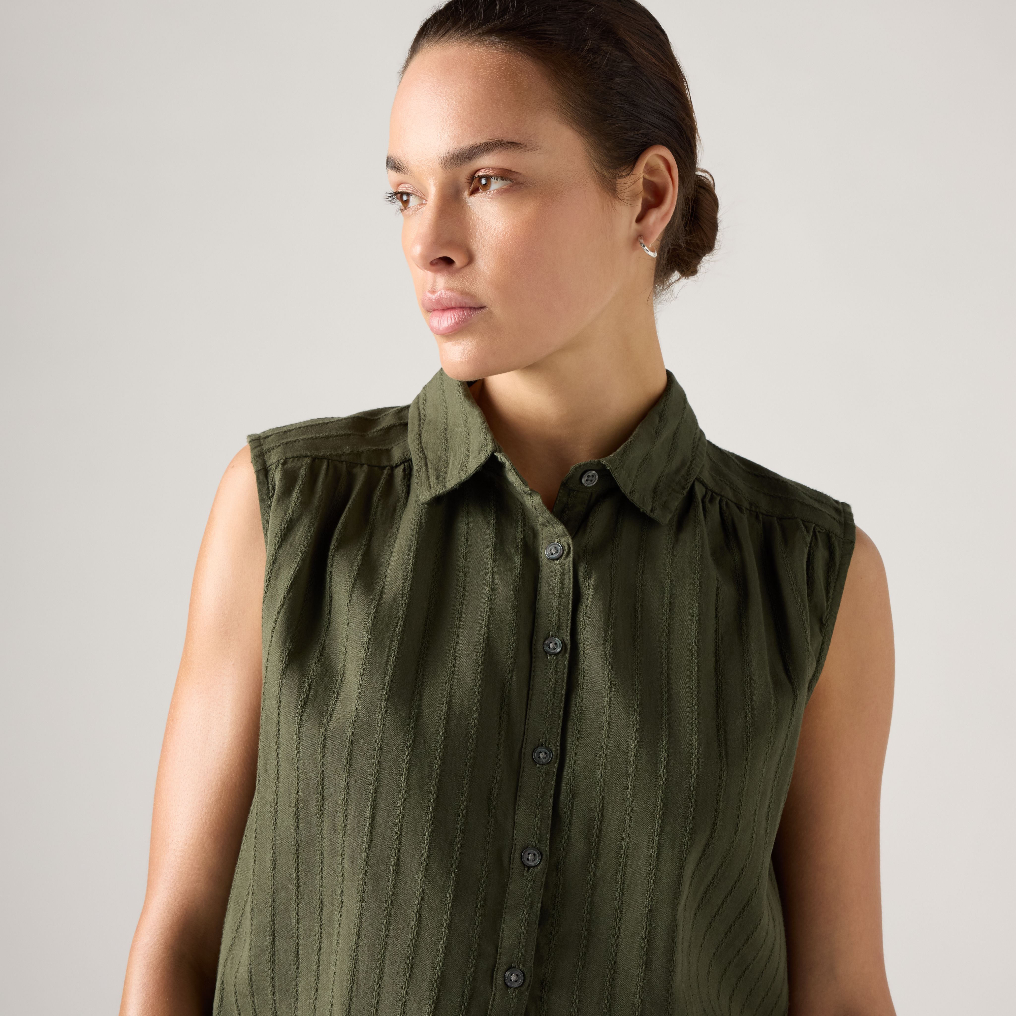 Londyn Short-Sleeve Popover Top 2