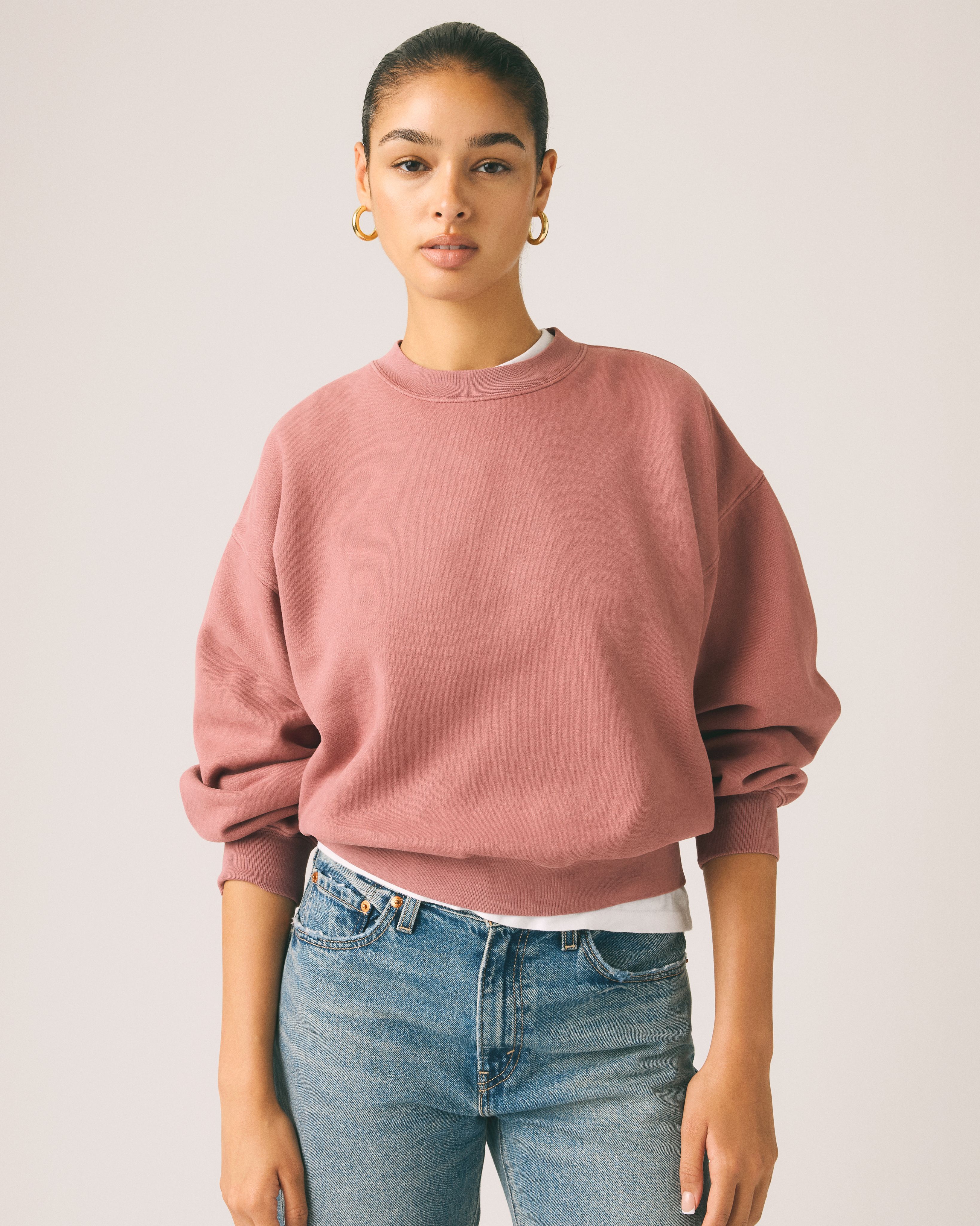 Model wearing pink Sweatshirts​