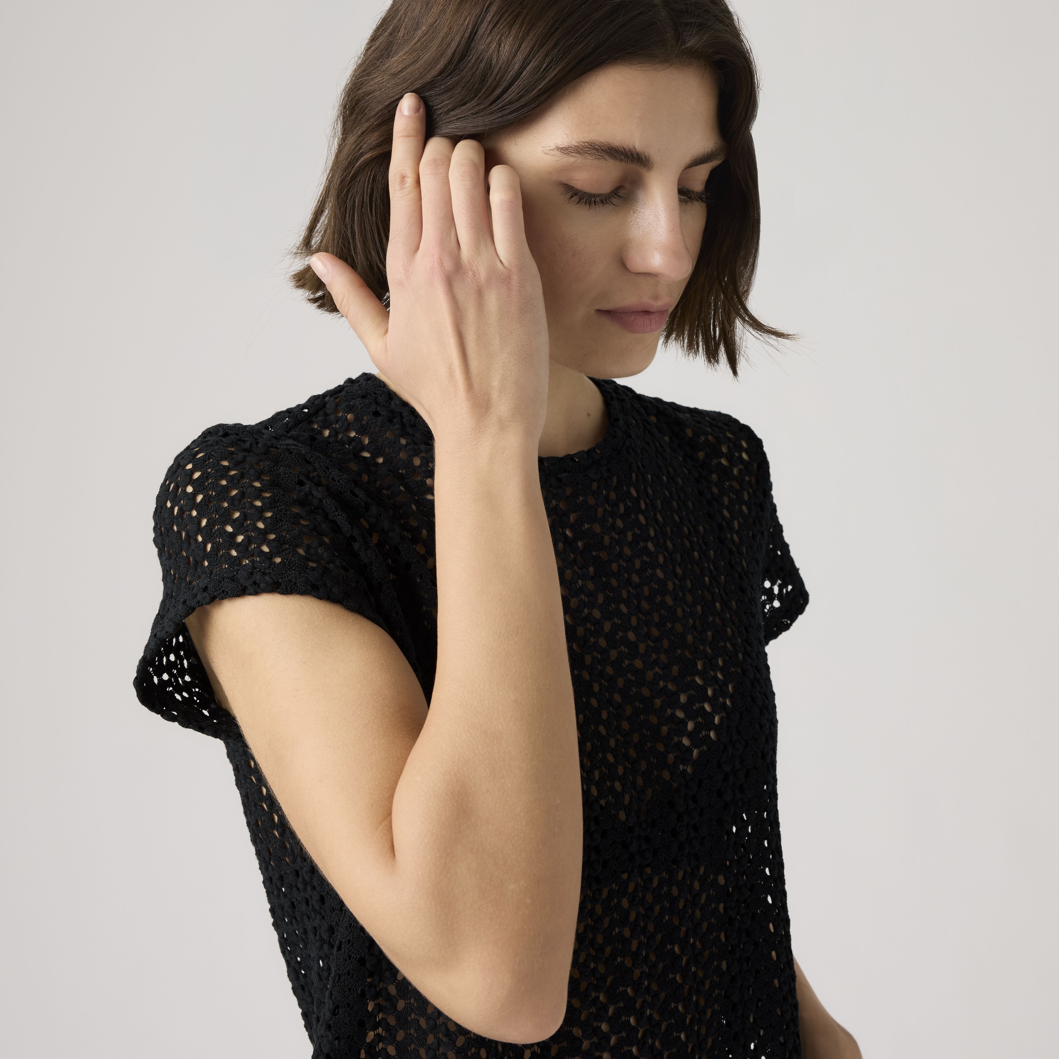 Fiona Flower Lace Tee 2