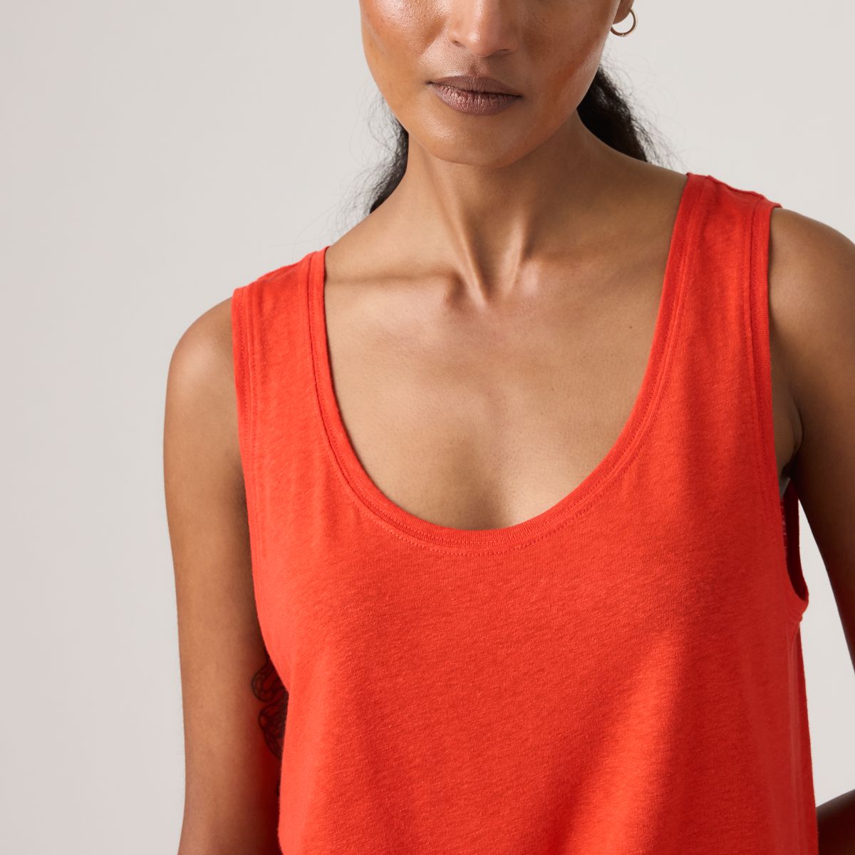 Lori Linen Scoop Tank Top — Signal Red - Red