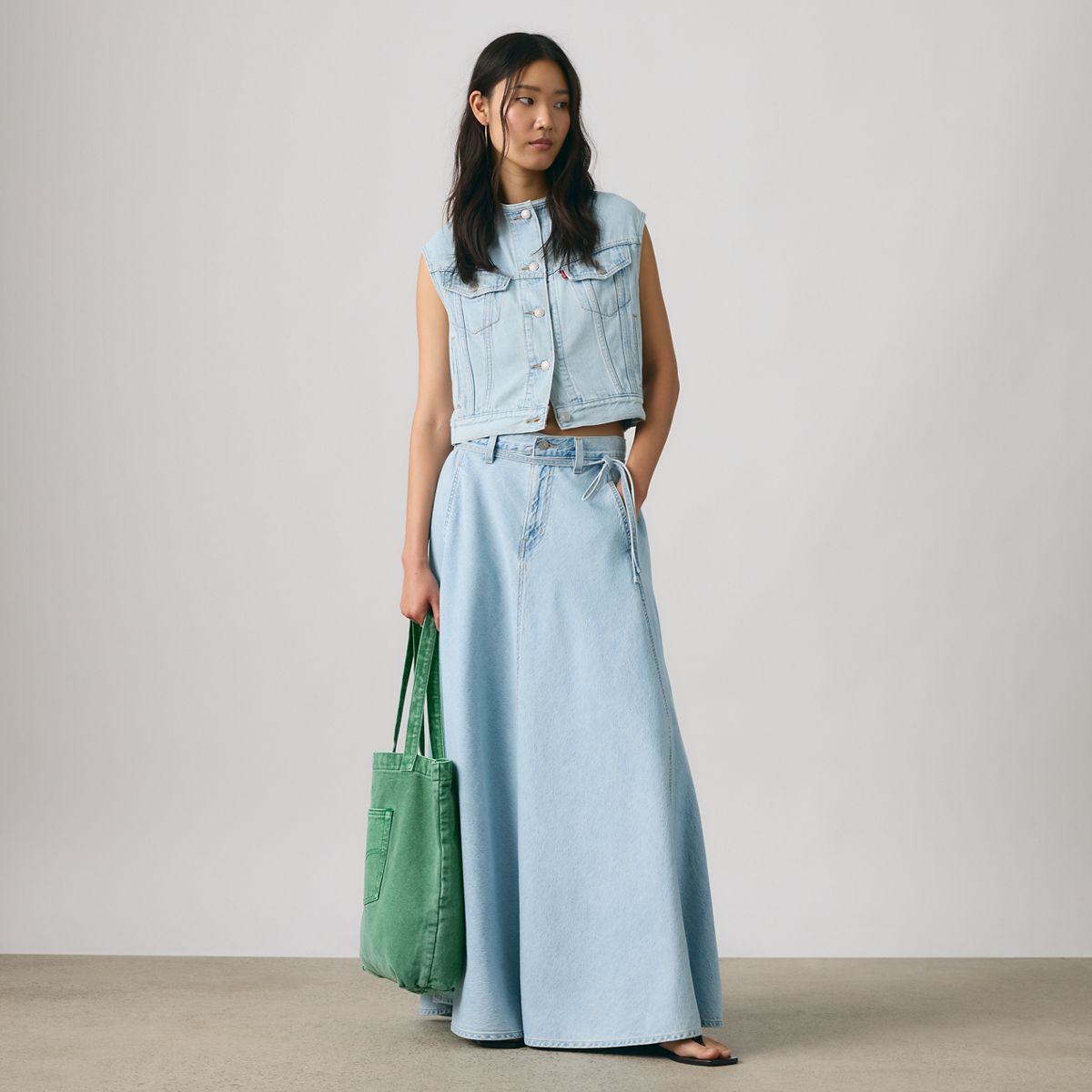 '90s Shrunken Collarless Vest — Of Course Top - Medium Wash