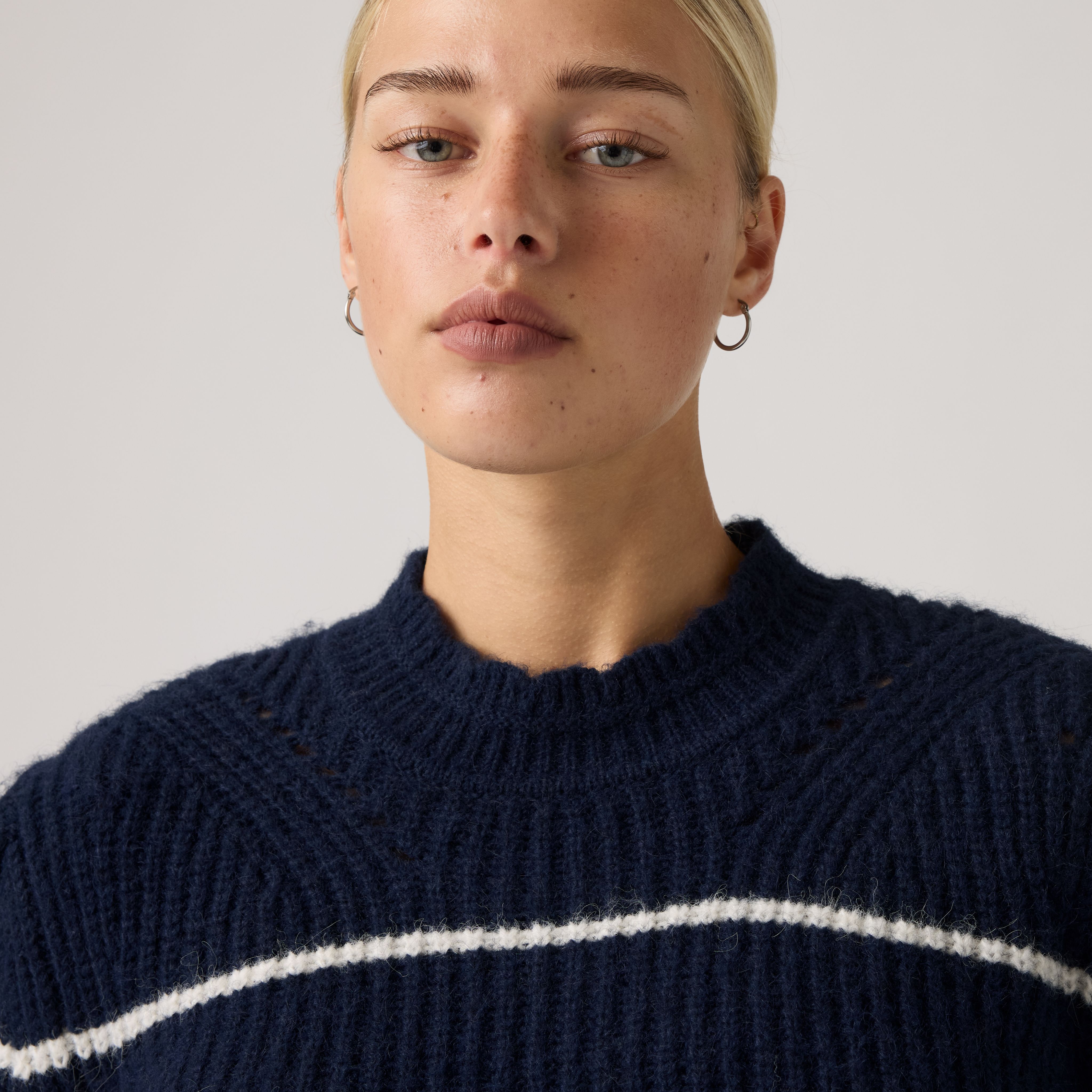 Thea Crewneck Sweater 2