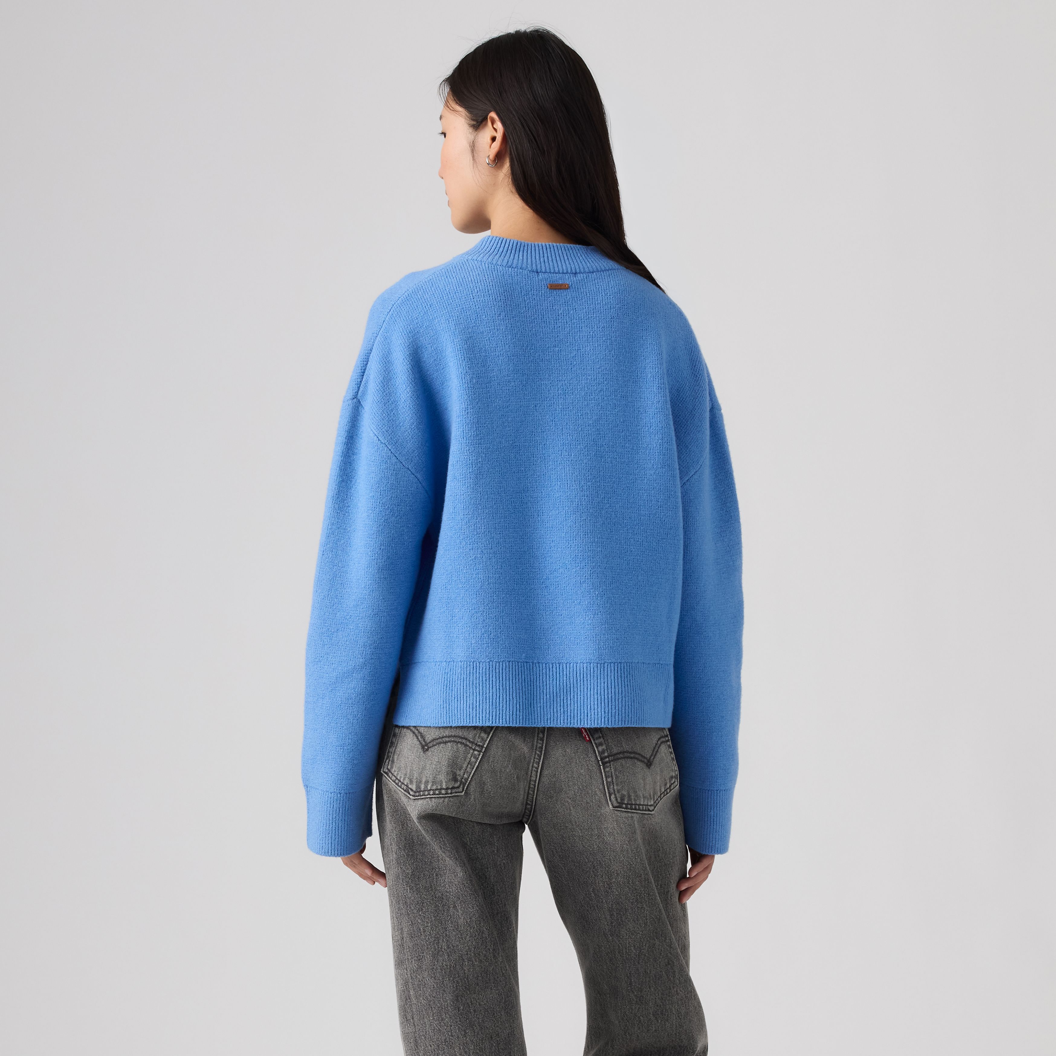 Supersoft V-Neck Sweater 4