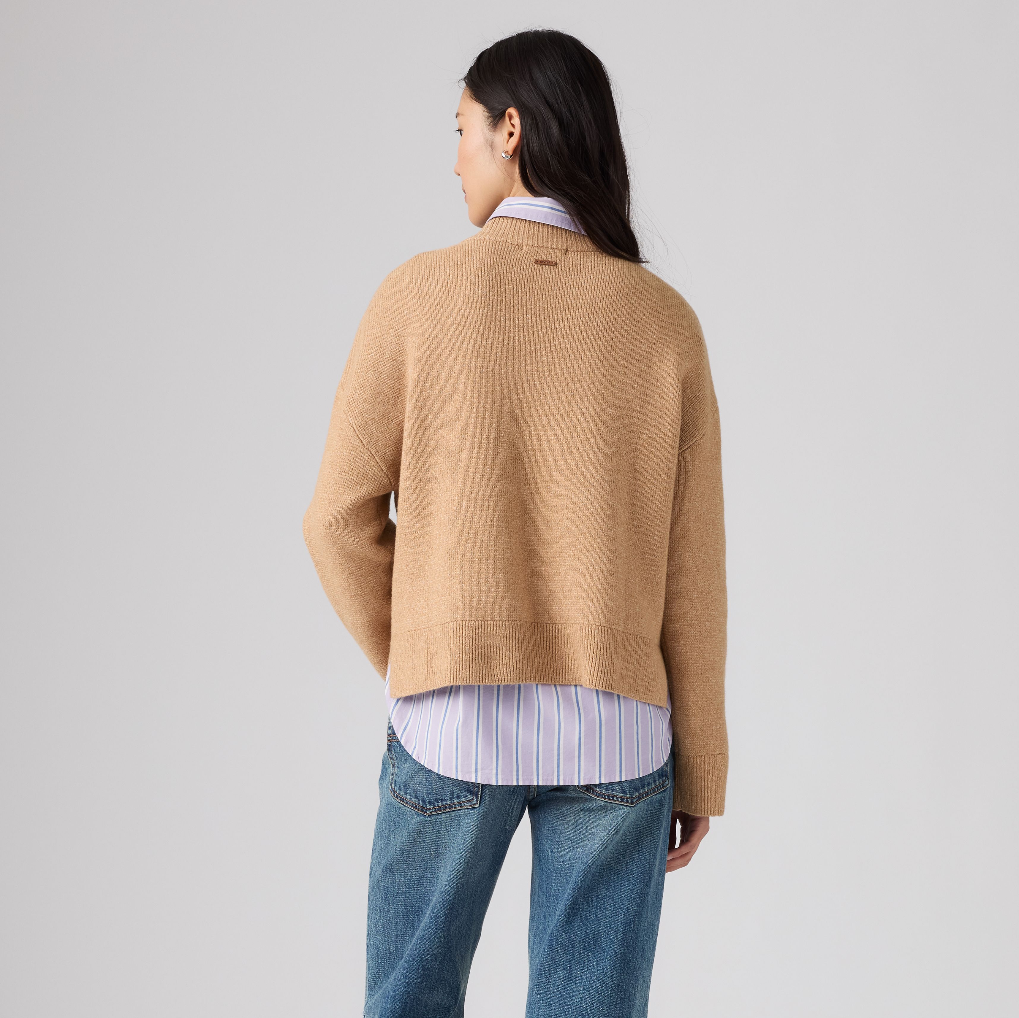 Supersoft V-Neck Sweater 4