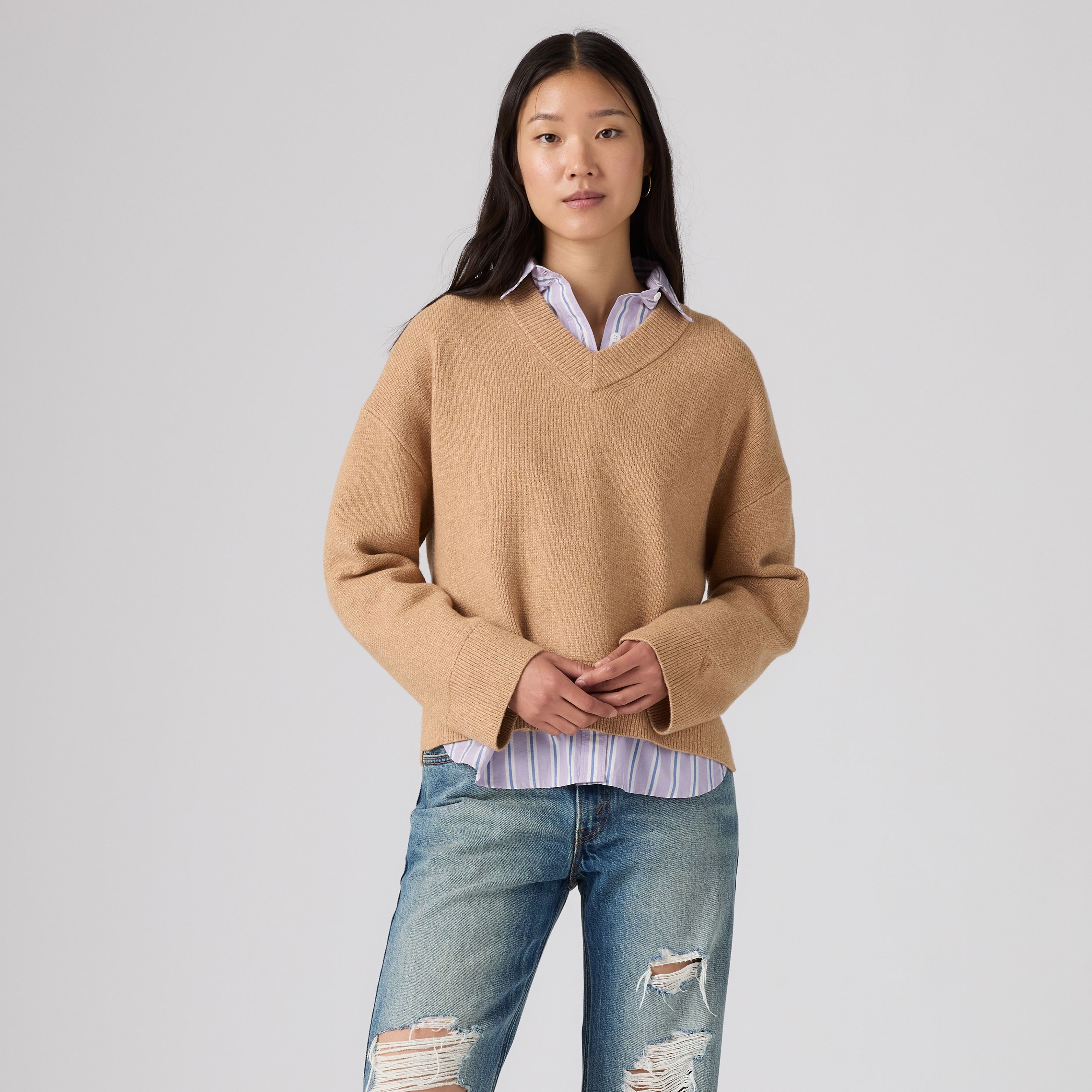 Supersoft V-Neck Sweater 9