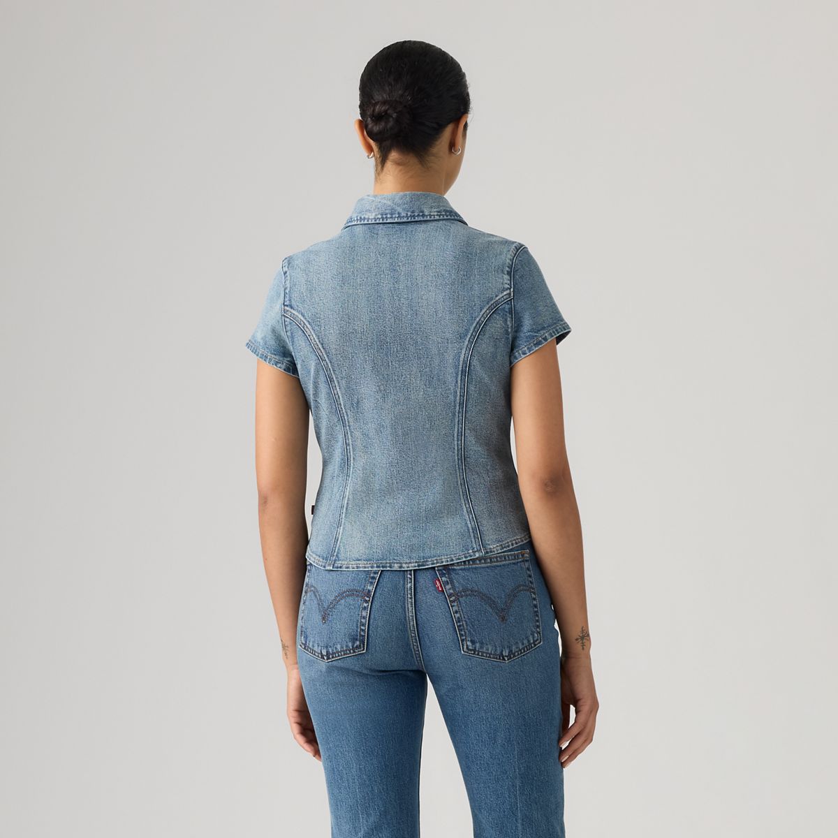 Short-Sleeve Shaped Denim Shirt — Hazy Days - Medium Wash