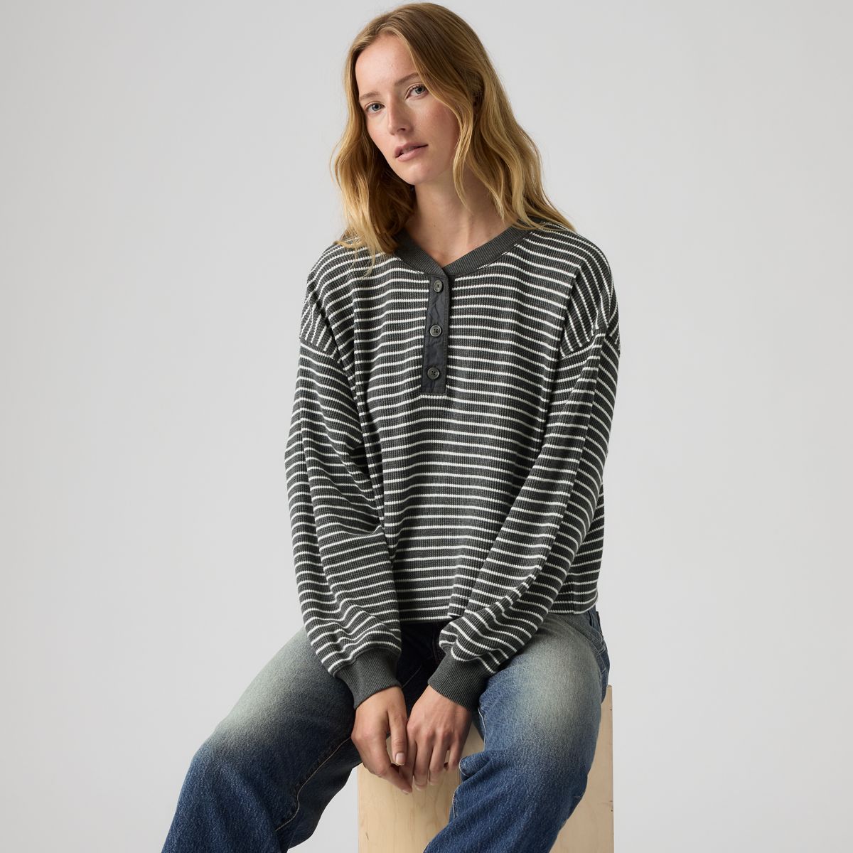 Dry Goods Relaxed Long-Sleeve Henley — Jane Stripe Charcoal Heather - Grey