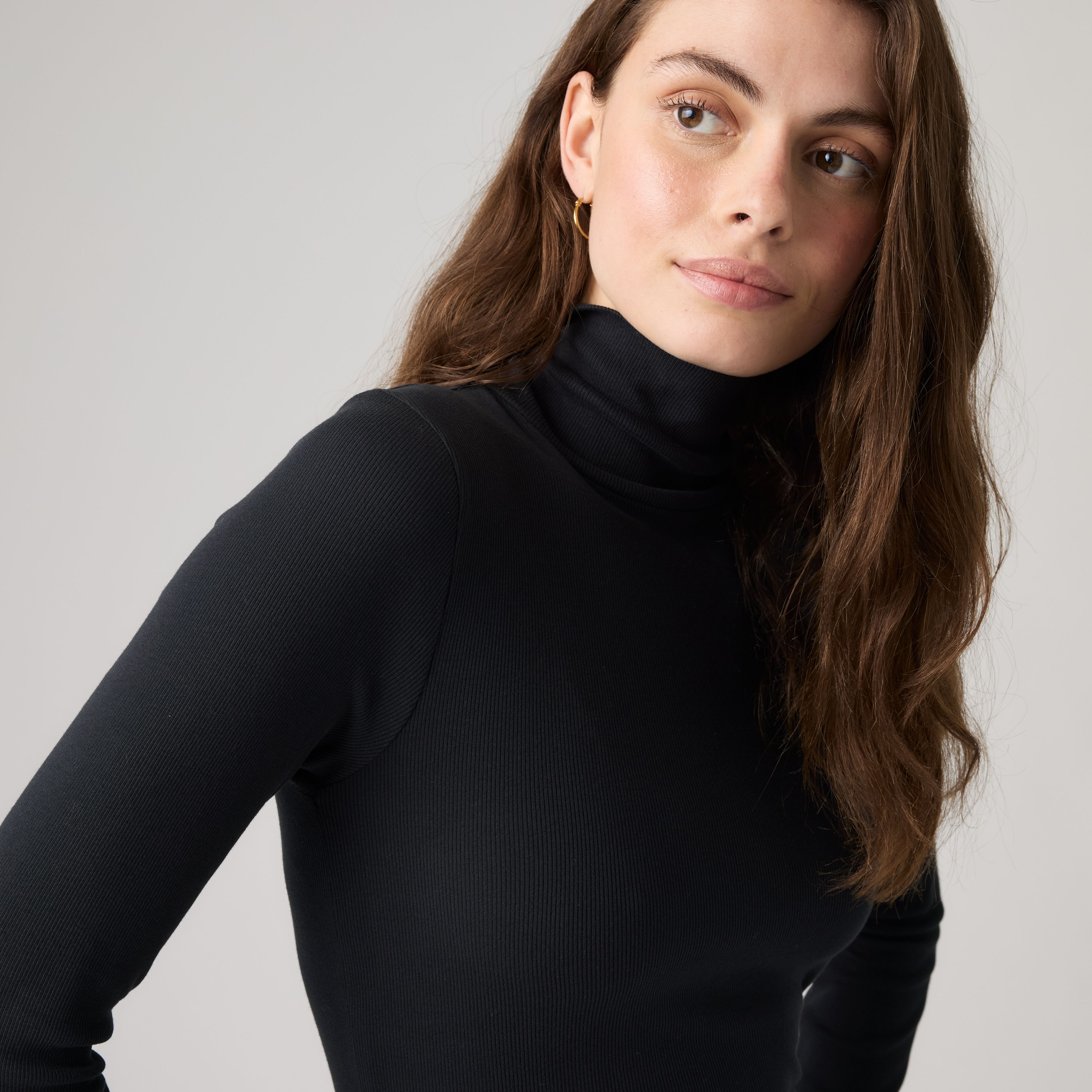 Hayes Long-Sleeve Turtleneck 2