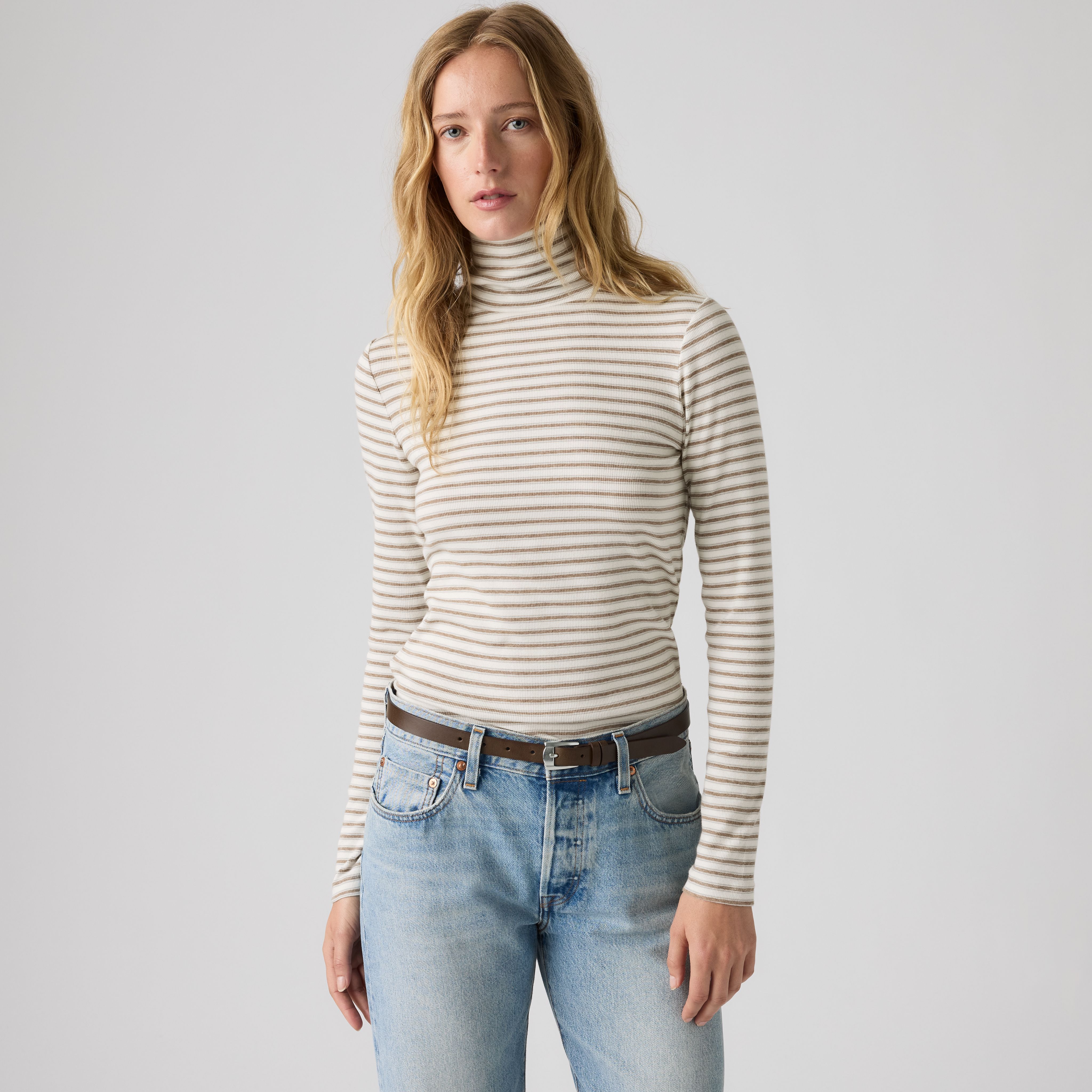 Hayes Long-Sleeve Turtleneck 1
