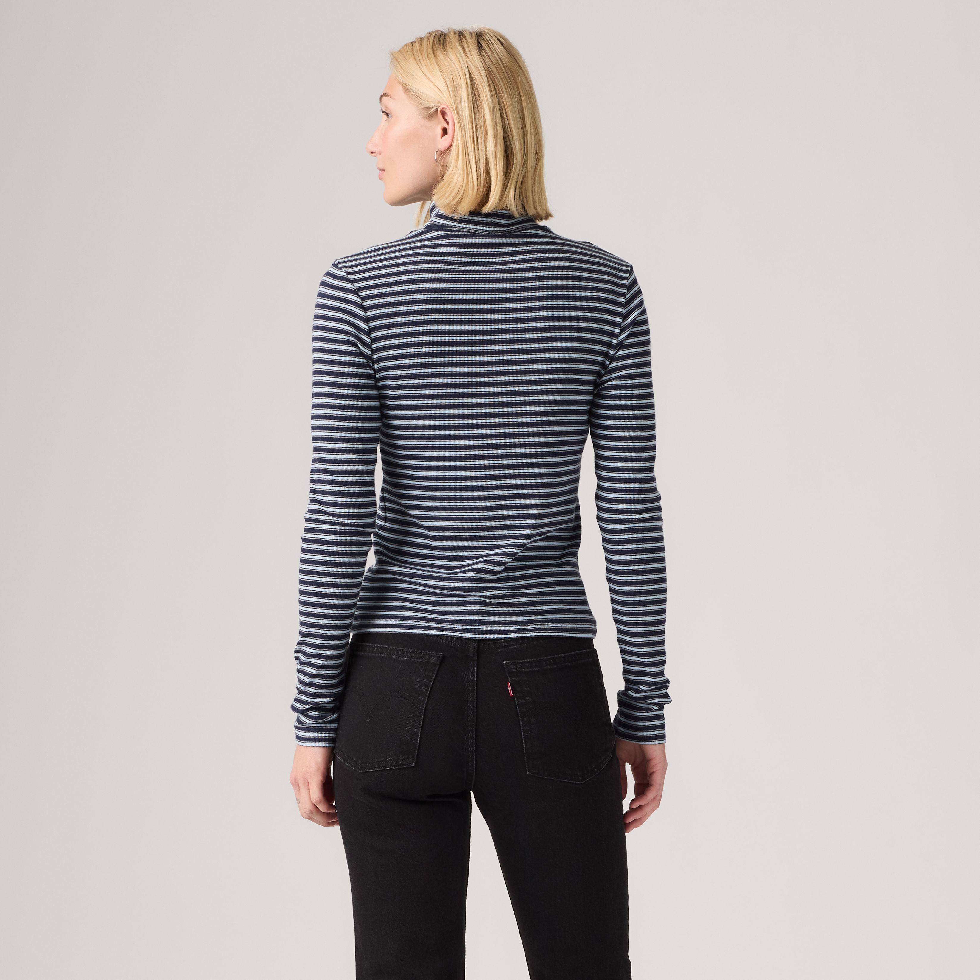 Hayes Long-Sleeve Turtleneck 4