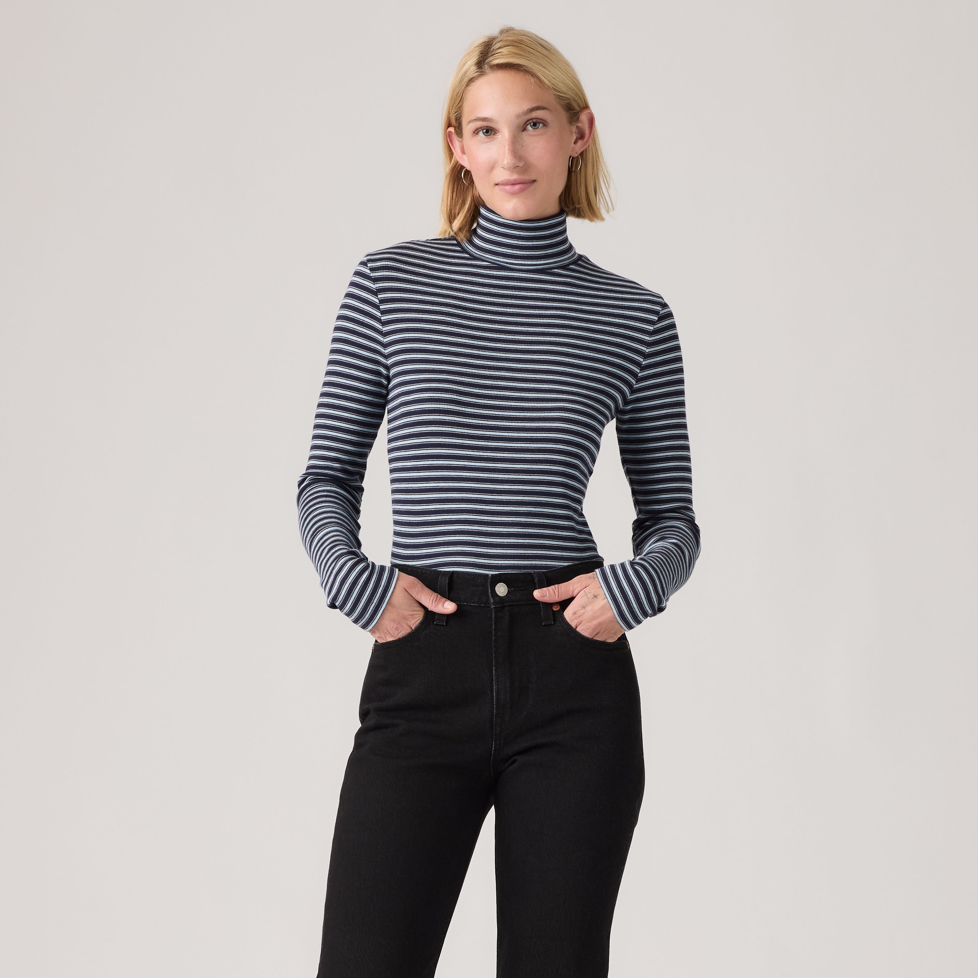 Hayes Long-Sleeve Turtleneck 1