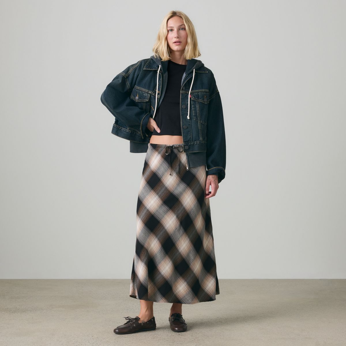 Loose Cropped Trucker Jacket — High Vibration Trucker - Dark Wash