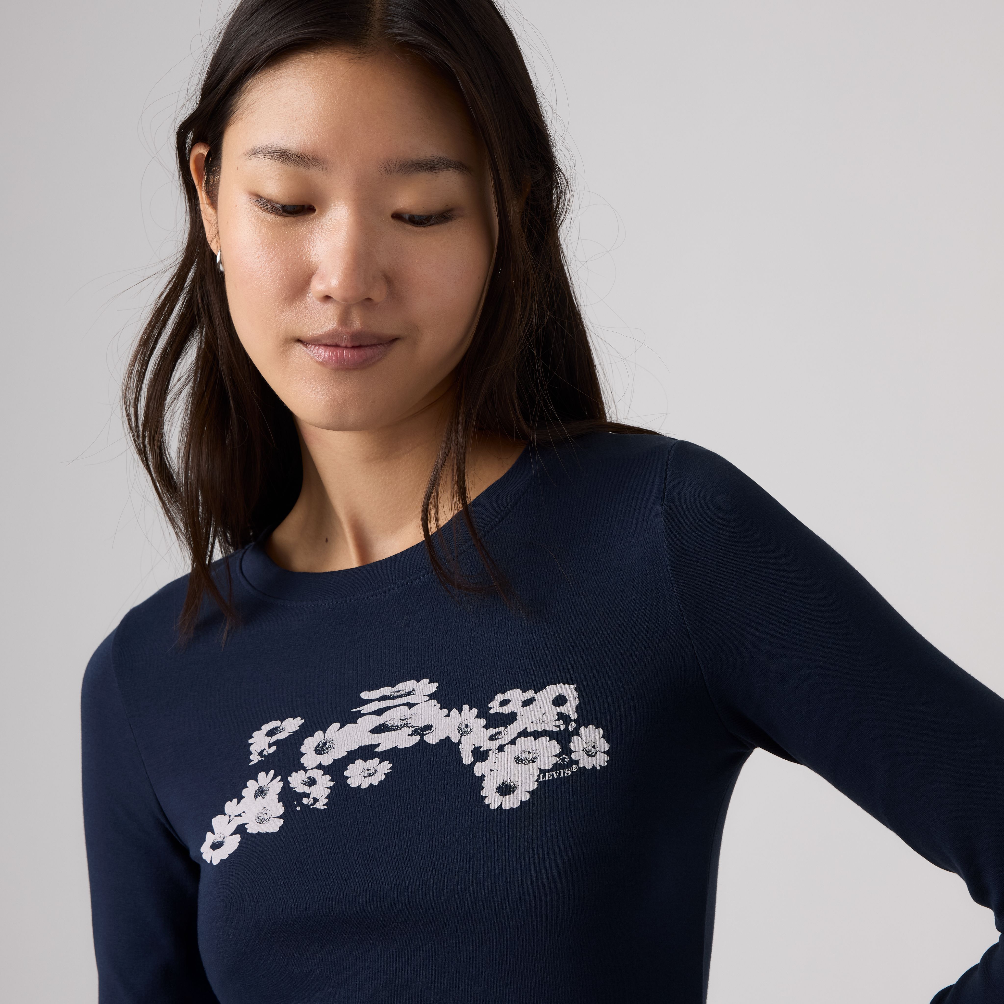 Graphic Essential Long-Sleeve Baby Tee 2