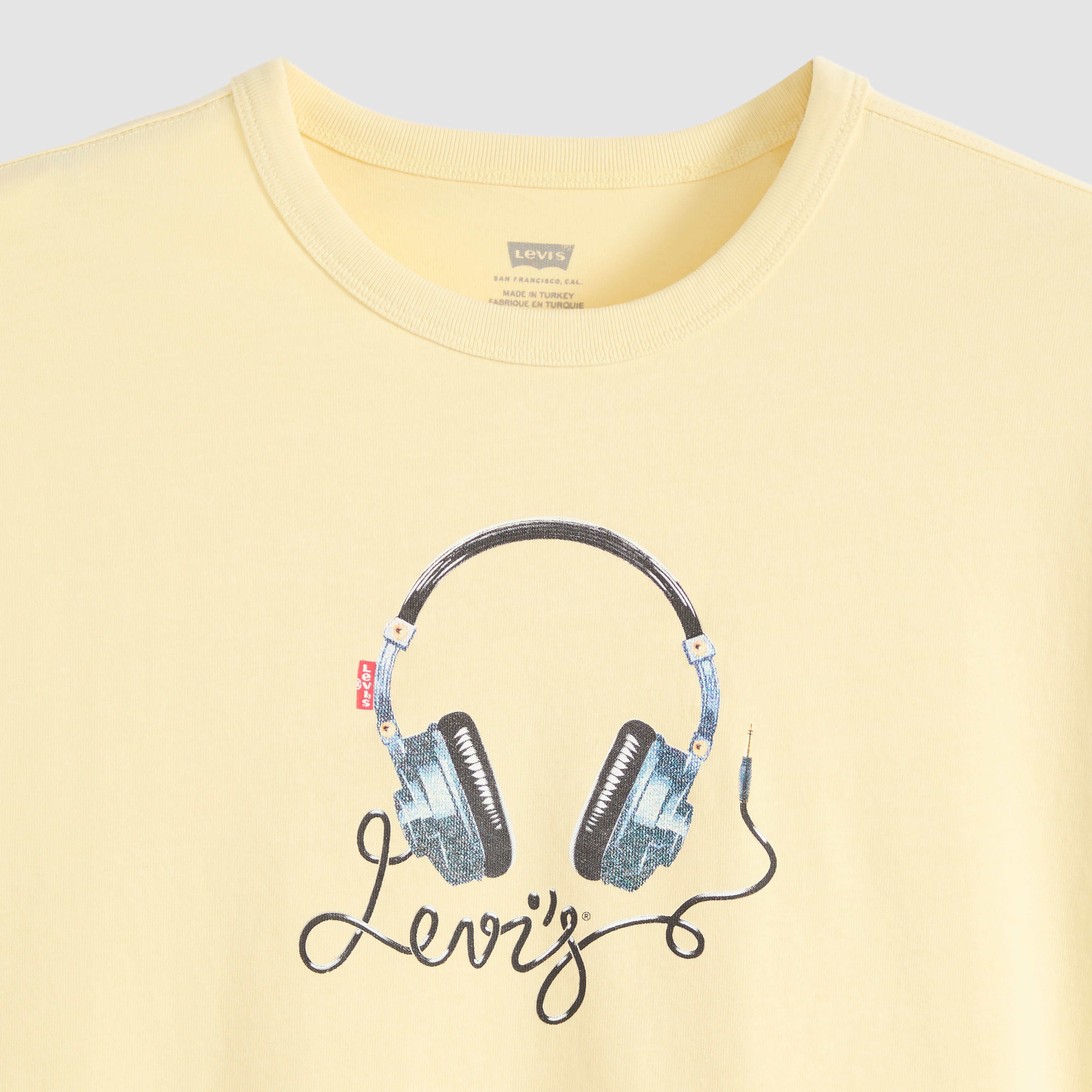 Graphic Vintage Tee 6