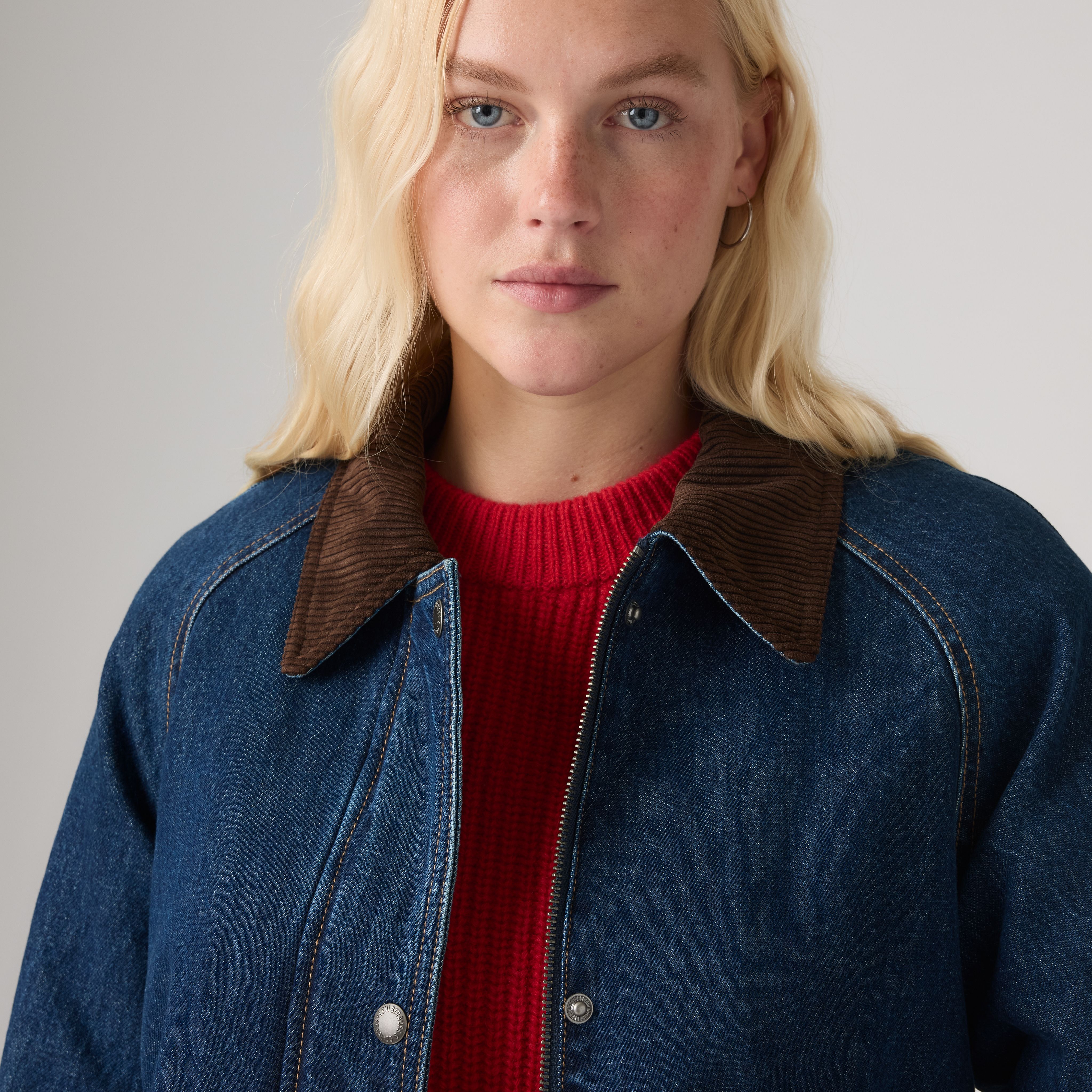 Midweight Barn Jacket With Snap Closure 2
