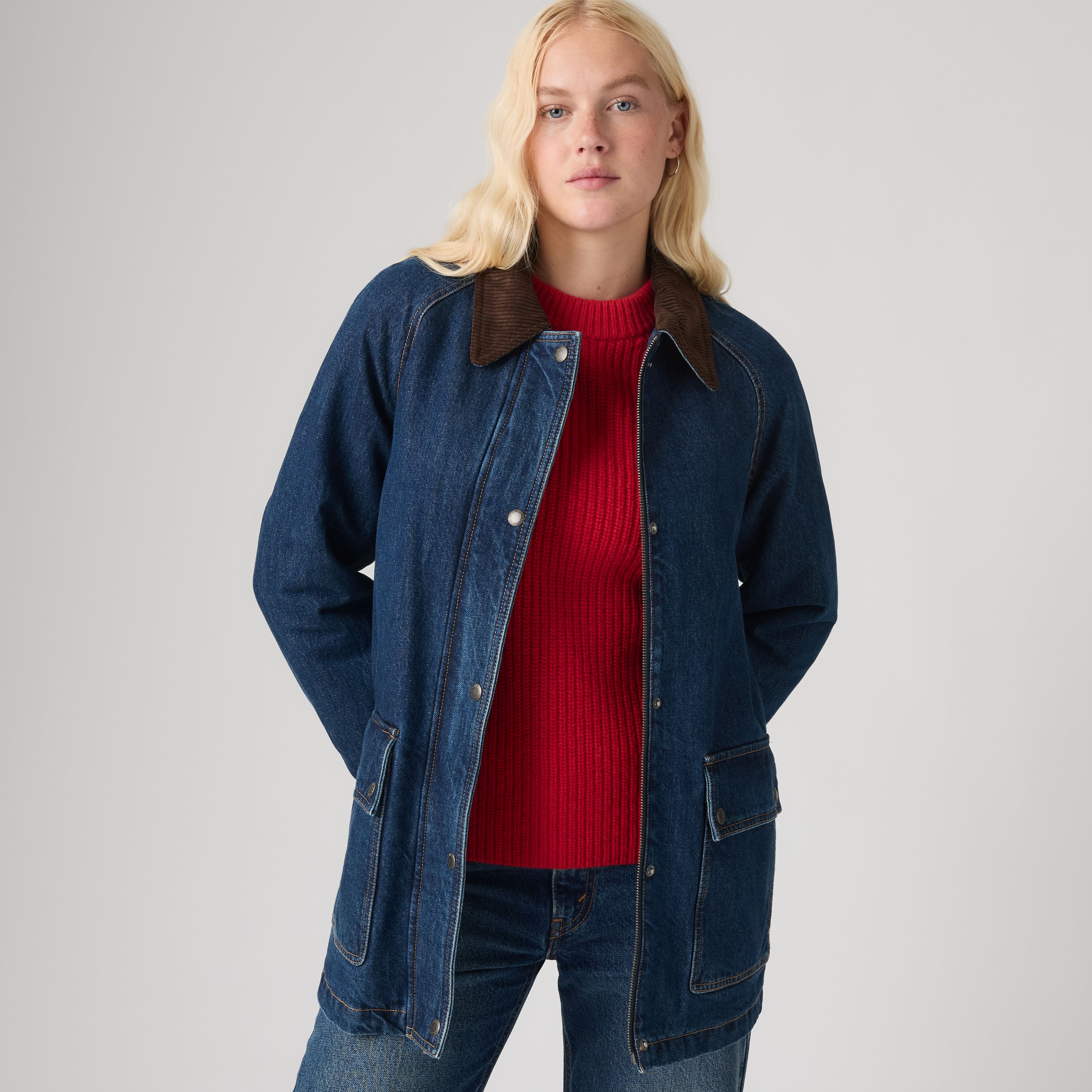 Midweight Barn Jacket With Snap Closure 4