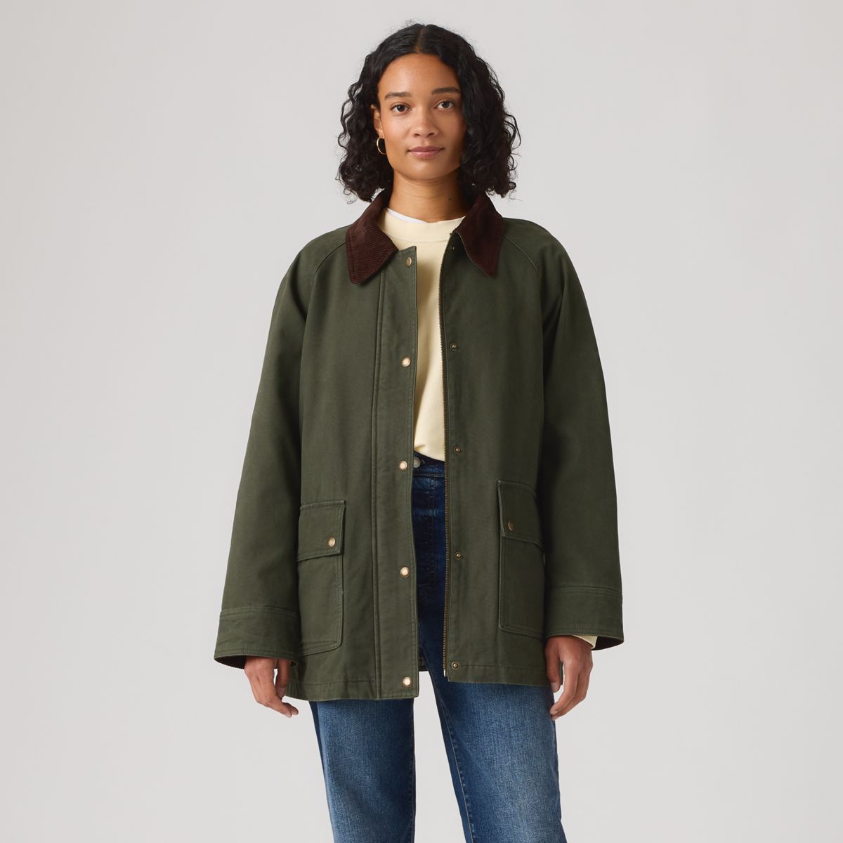 Midweight Barn Jacket With Snap Closure — Evergreen - Green