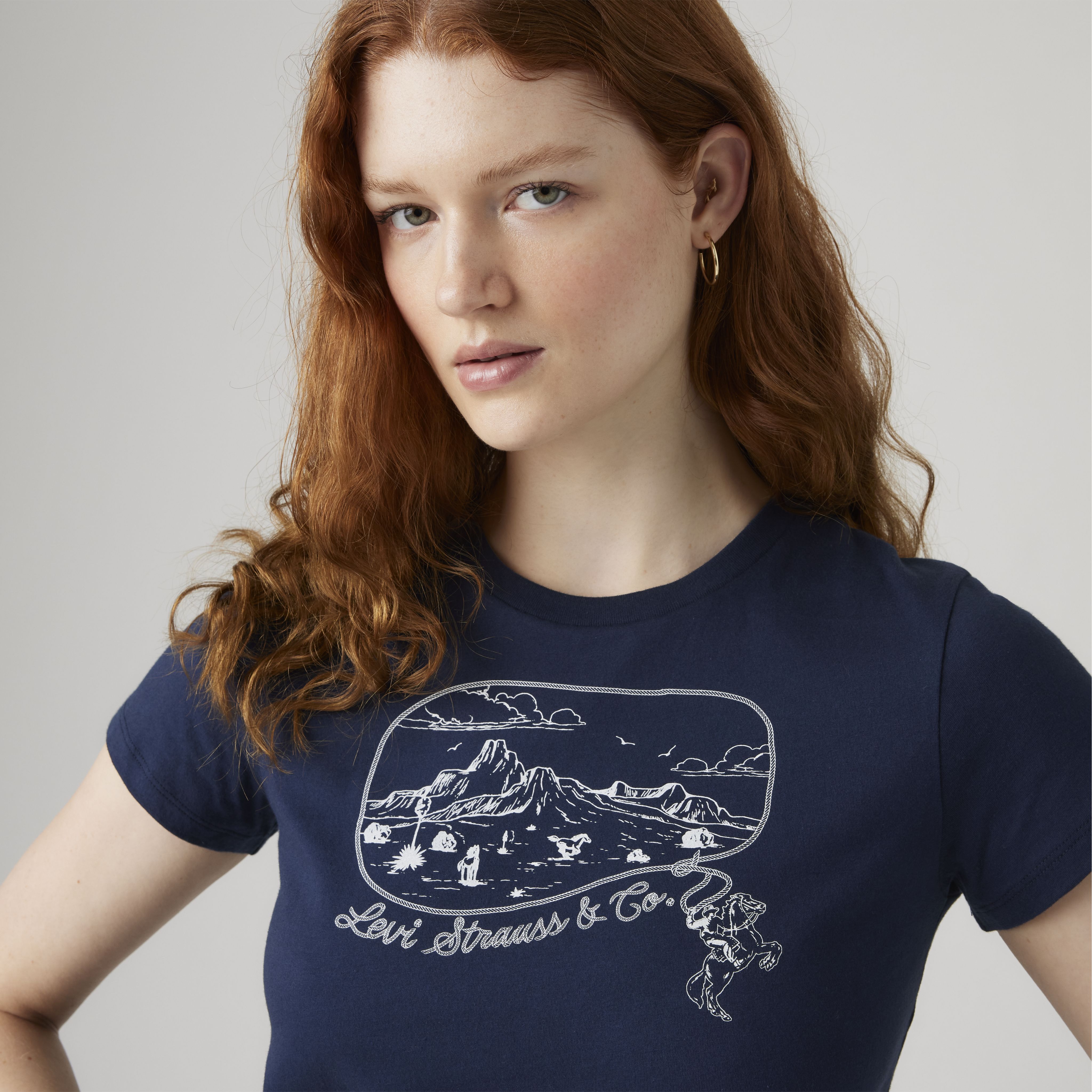 Levi's® Logo Perfect Tee Shirt 2