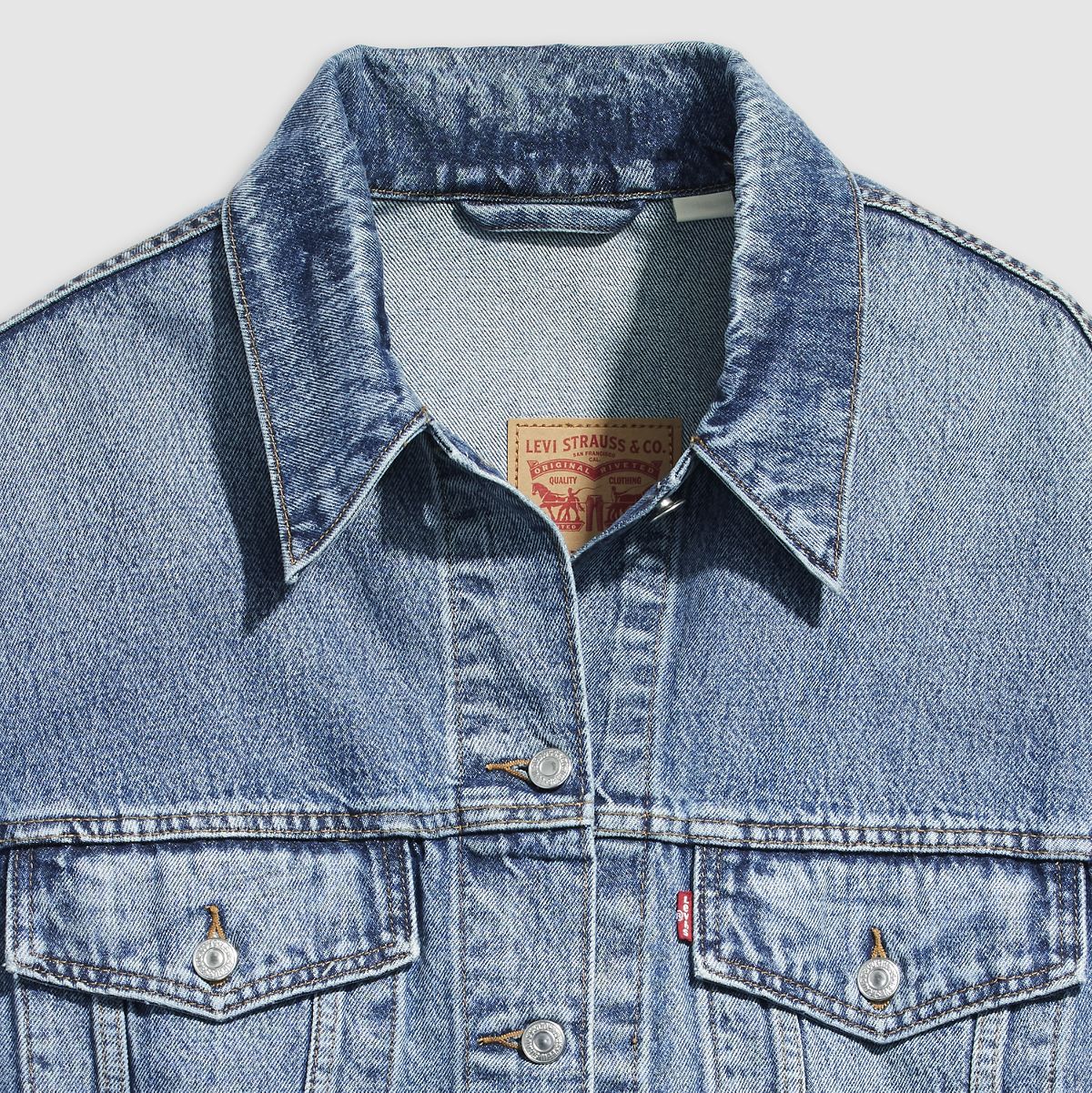 '90s Trucker Jacket (Plus Size) — Turning Heads - Light Wash
