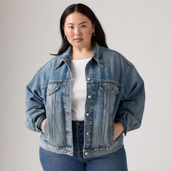'90s Trucker Jacket (Plus Size) — Turning Heads - Light Wash