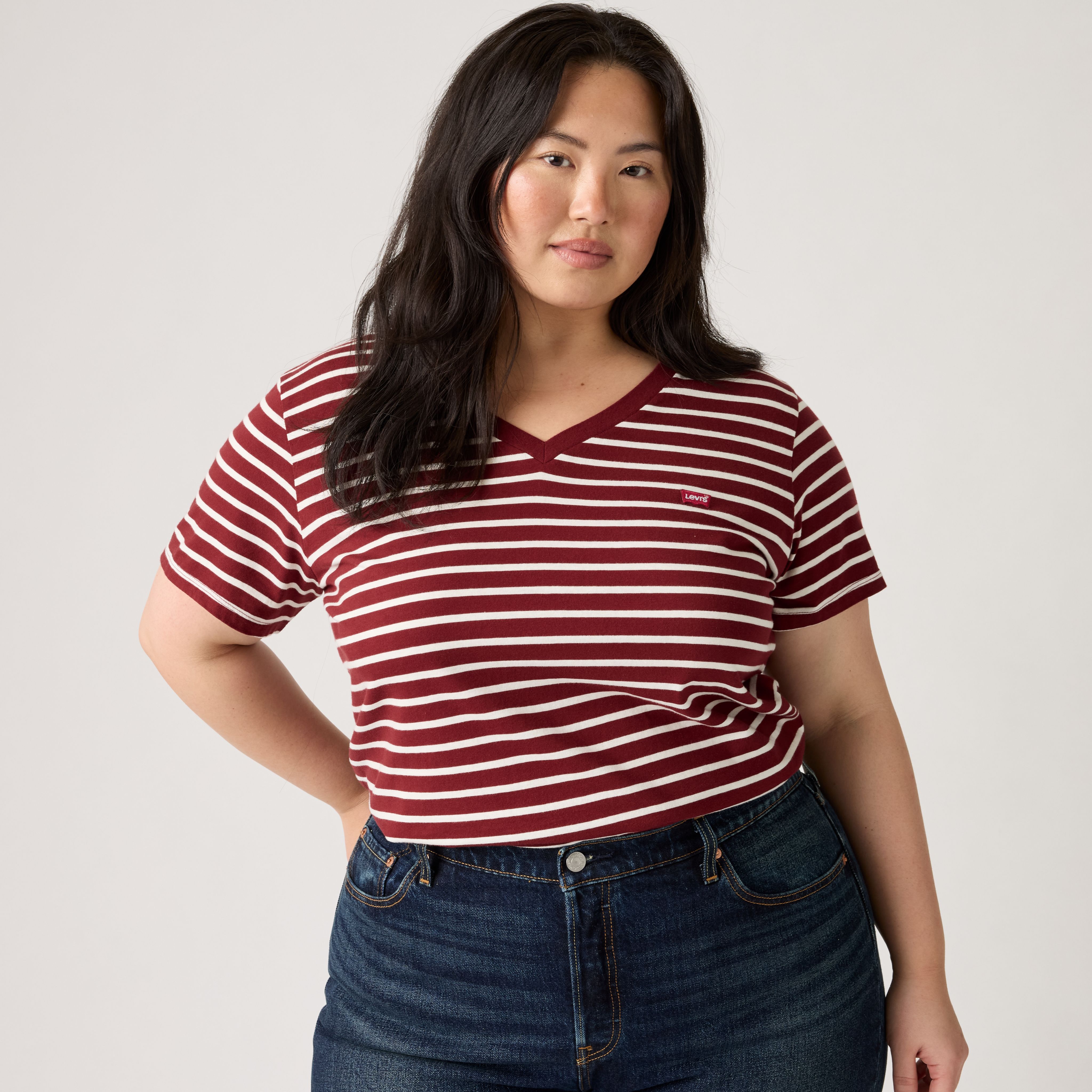 V-Neck Tee (Plus Size) 1