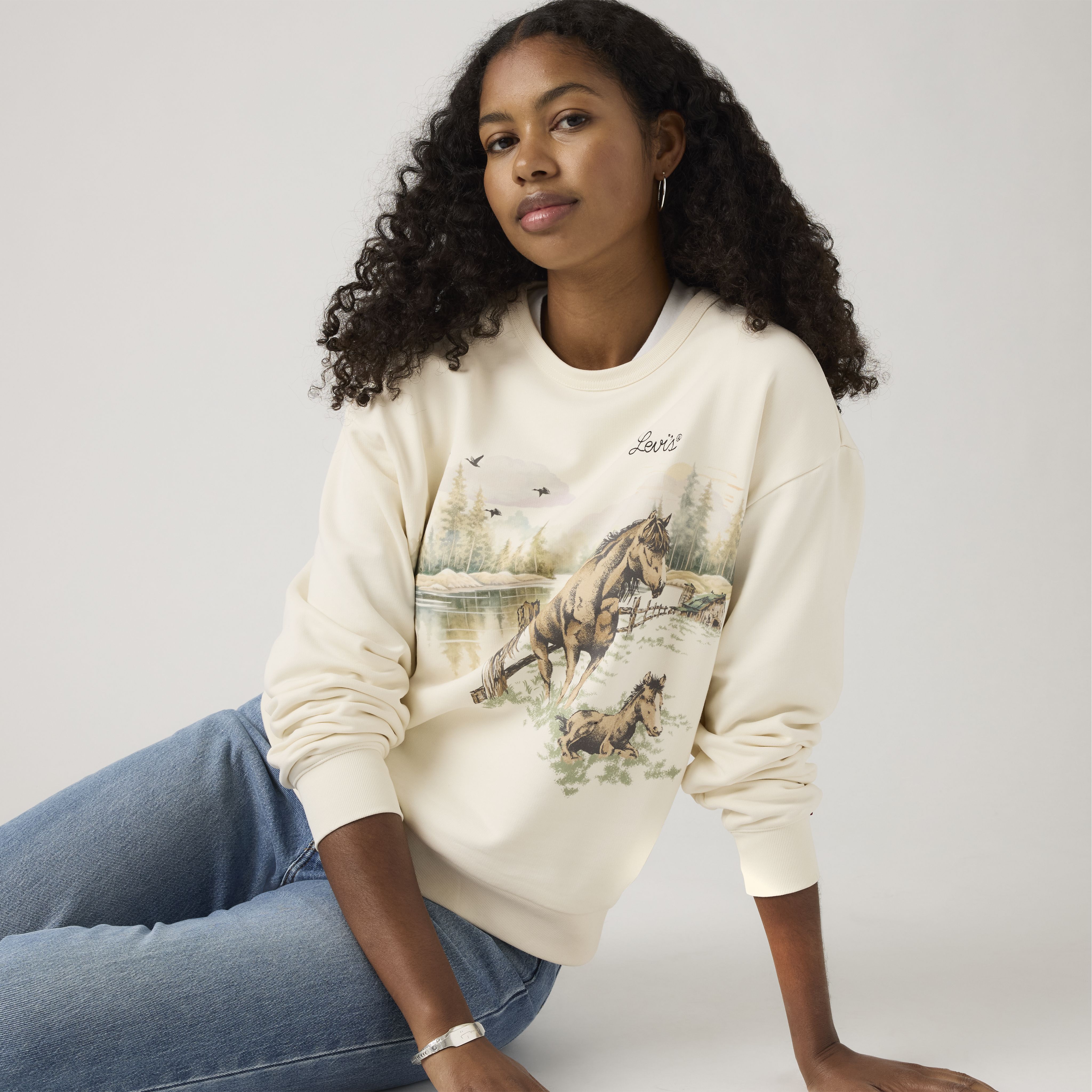 Graphic Heritage Crew Sweatshirt 1